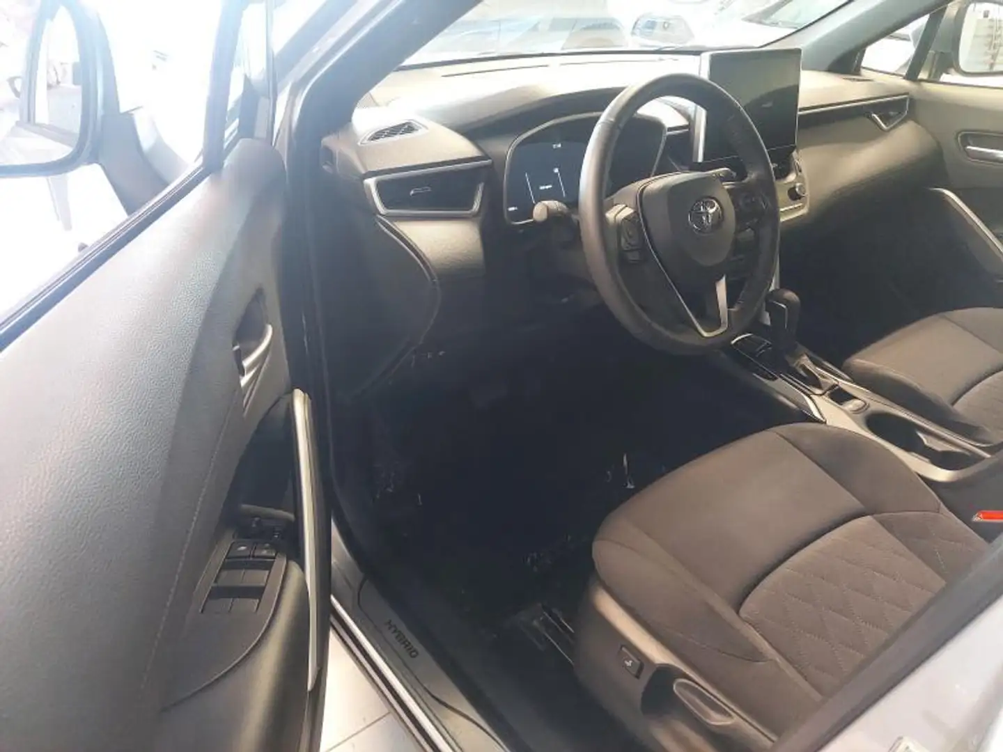 Toyota Corolla Cross hybrid 1.8 STYLE Zilver - 2