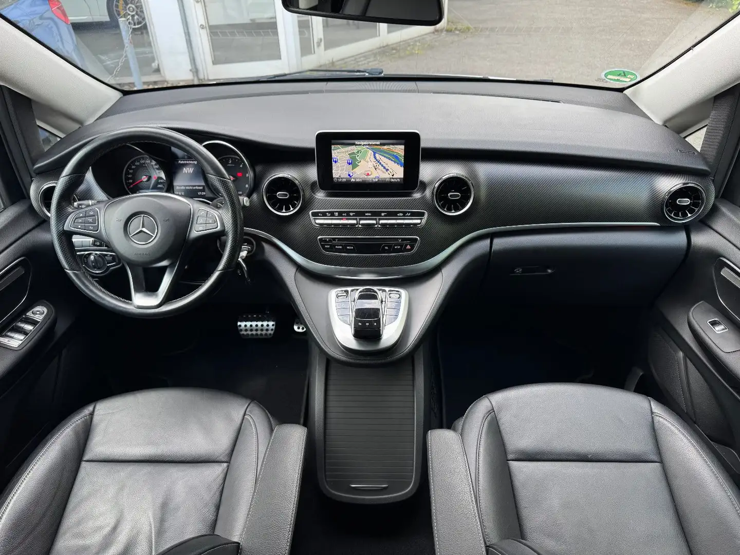 Mercedes-Benz V 220 d Aut. EDITION kompakt 9G AMG-Line LED R19 Alb - 2