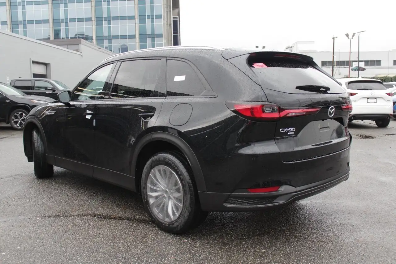 Mazda CX-90 PHEV снимка Mazda CX-90 PHEV