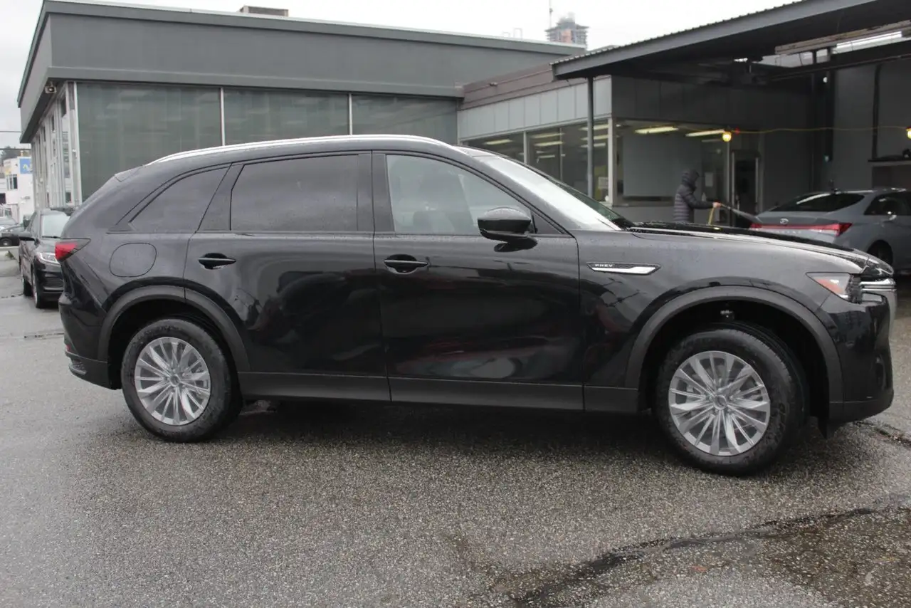 Mazda CX-90 PHEV снимка Mazda CX-90 PHEV