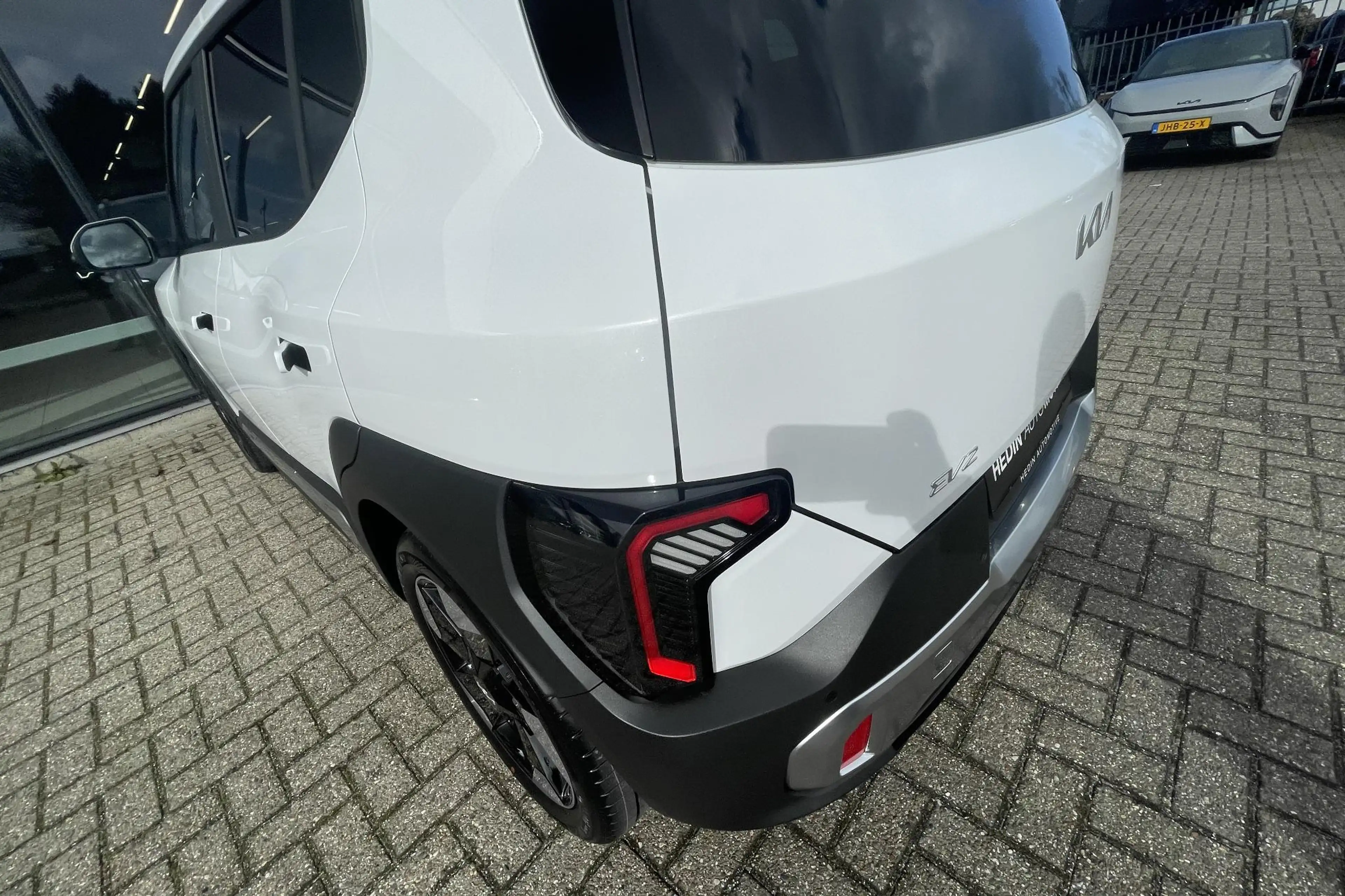 Kia EV2 Plus Advanced 4 zits 42.2 kWh | LM velgen 18 inch — photo 6