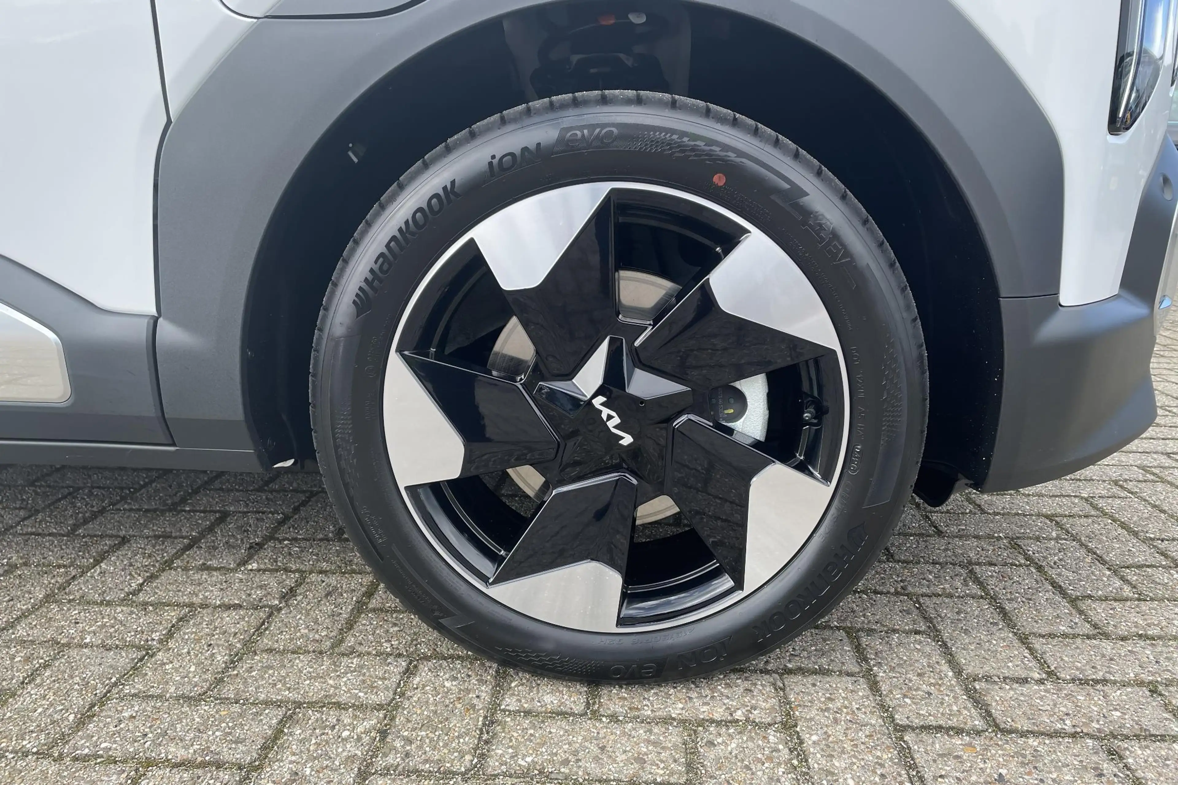 Kia EV2 Plus Advanced 4 zits 42.2 kWh | LM velgen 18 inch — photo 5