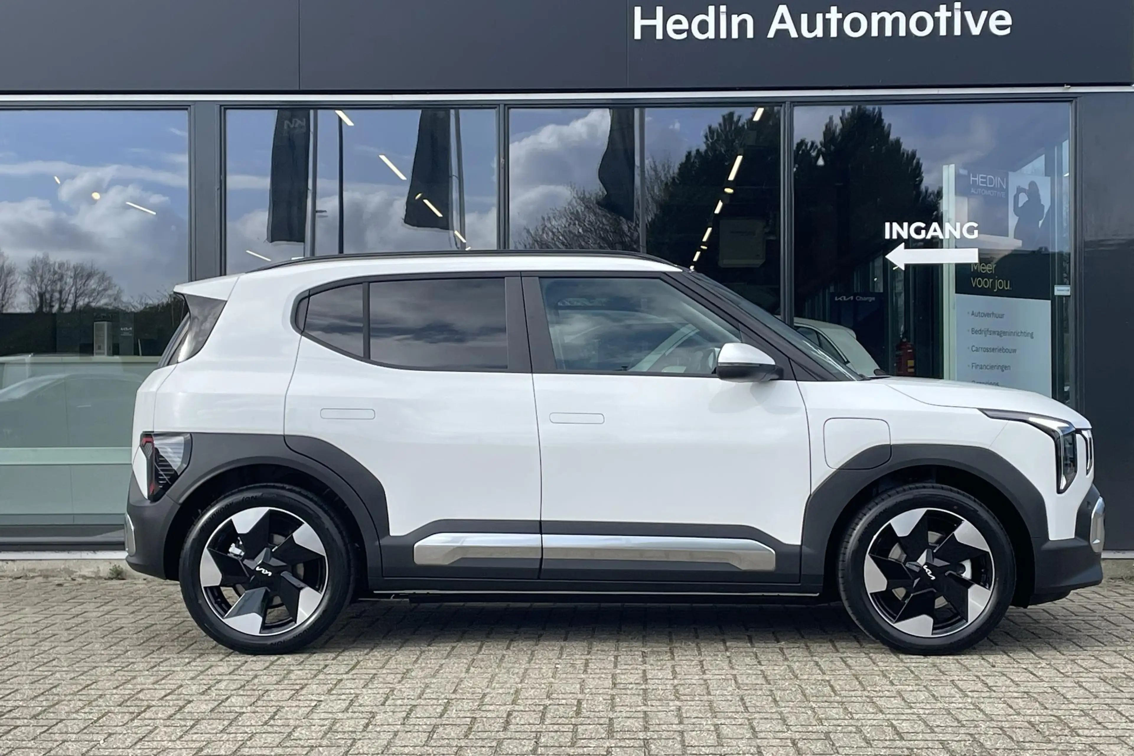 Kia EV2 Plus Advanced 4 zits 42.2 kWh | LM velgen 18 inch — photo 8