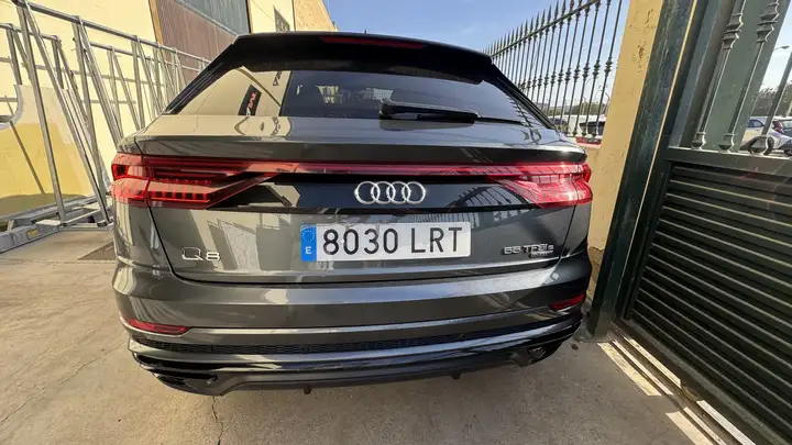 Audi Q8 55 TFSIe S Line Plus quattro tiptronic 2021