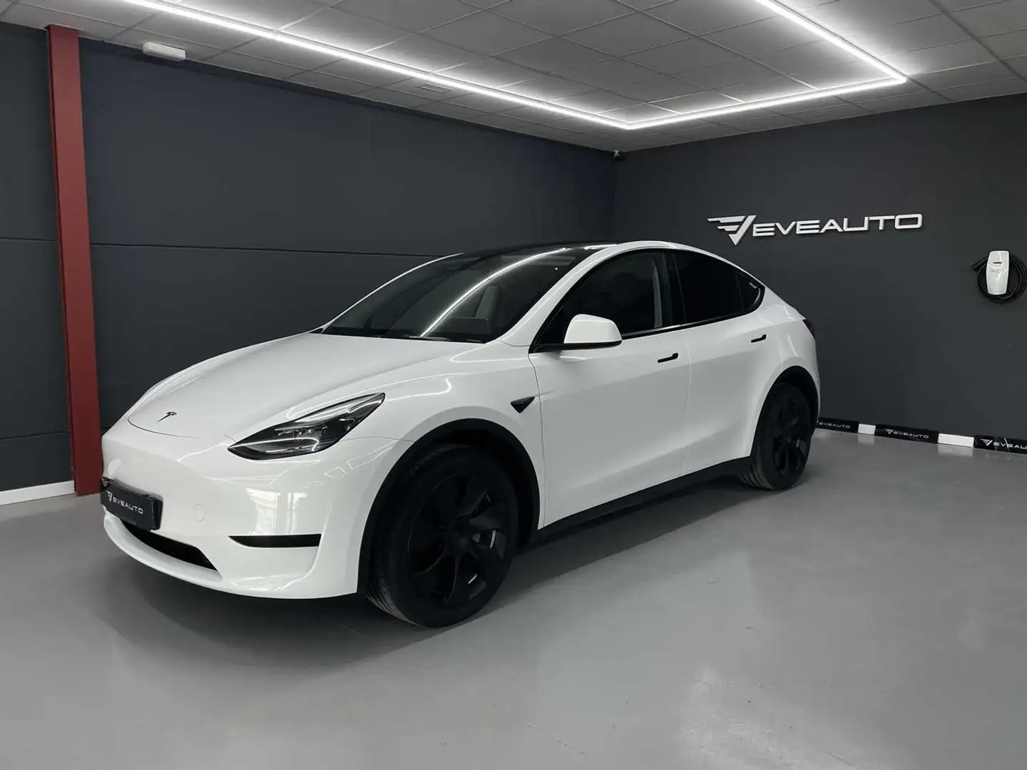 Tesla Model Y RWD Blanco - 1