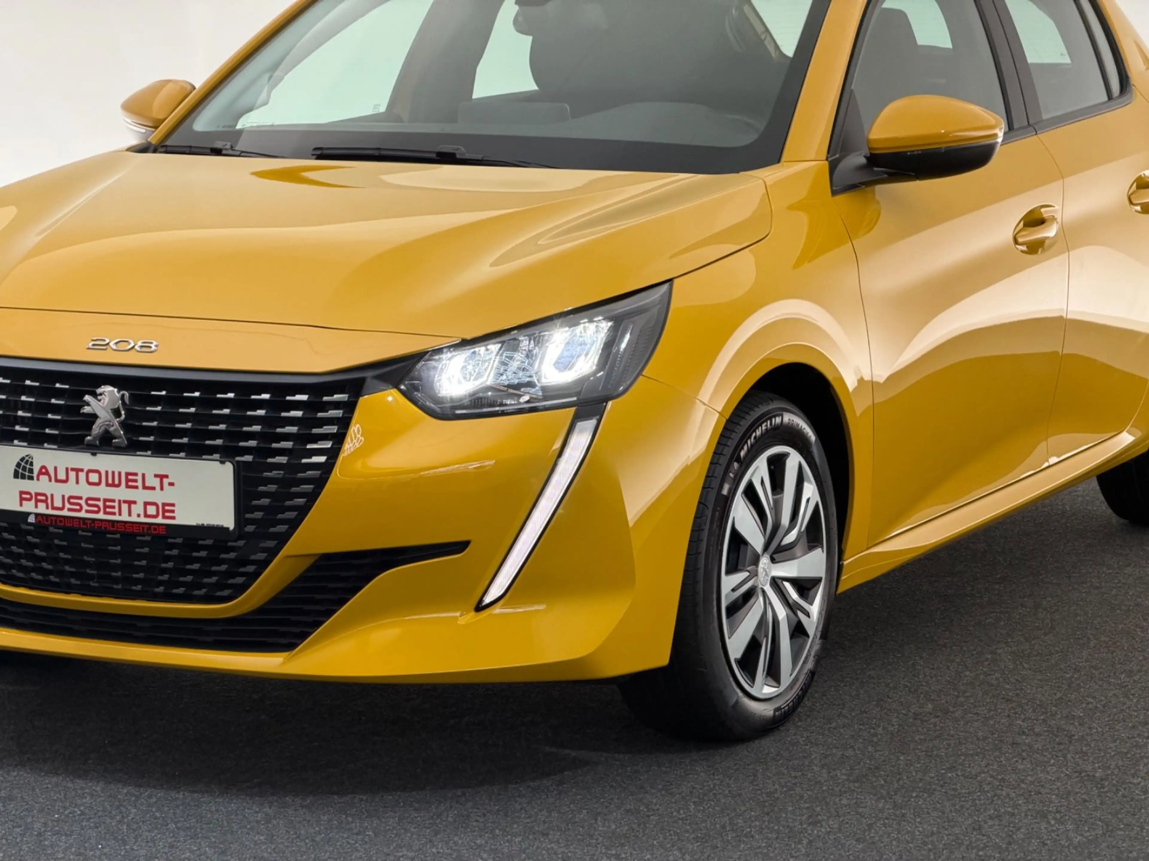 Peugeot 208 1.2 PureTech*ACTIVE*LED-R.KAM-SHZ-SPUR-TEMPO — photo 12