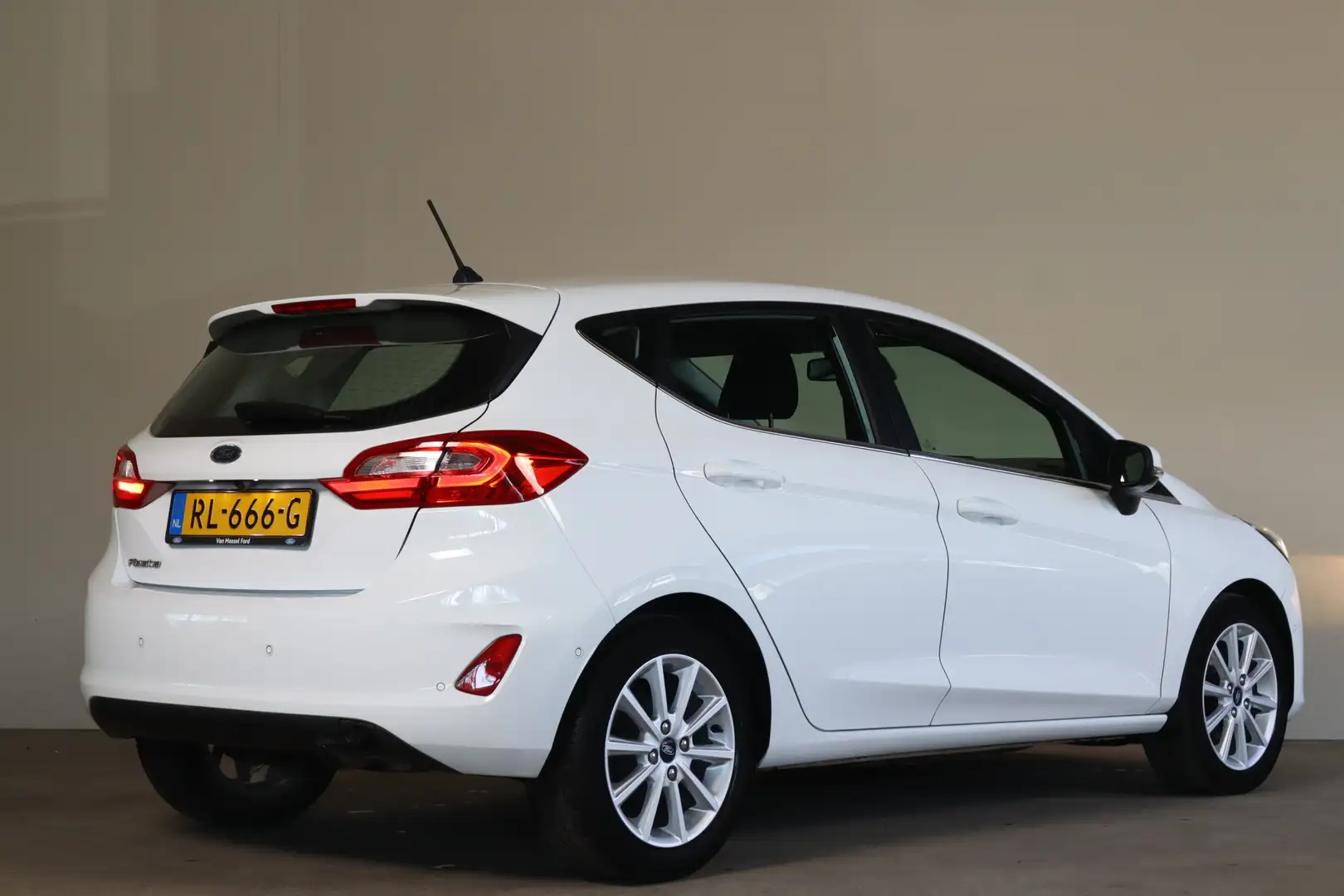 Ford Fiesta 1.0 EcoBoost Titanium - NL- Auto!! B&O Audio I Voo Wit - 2