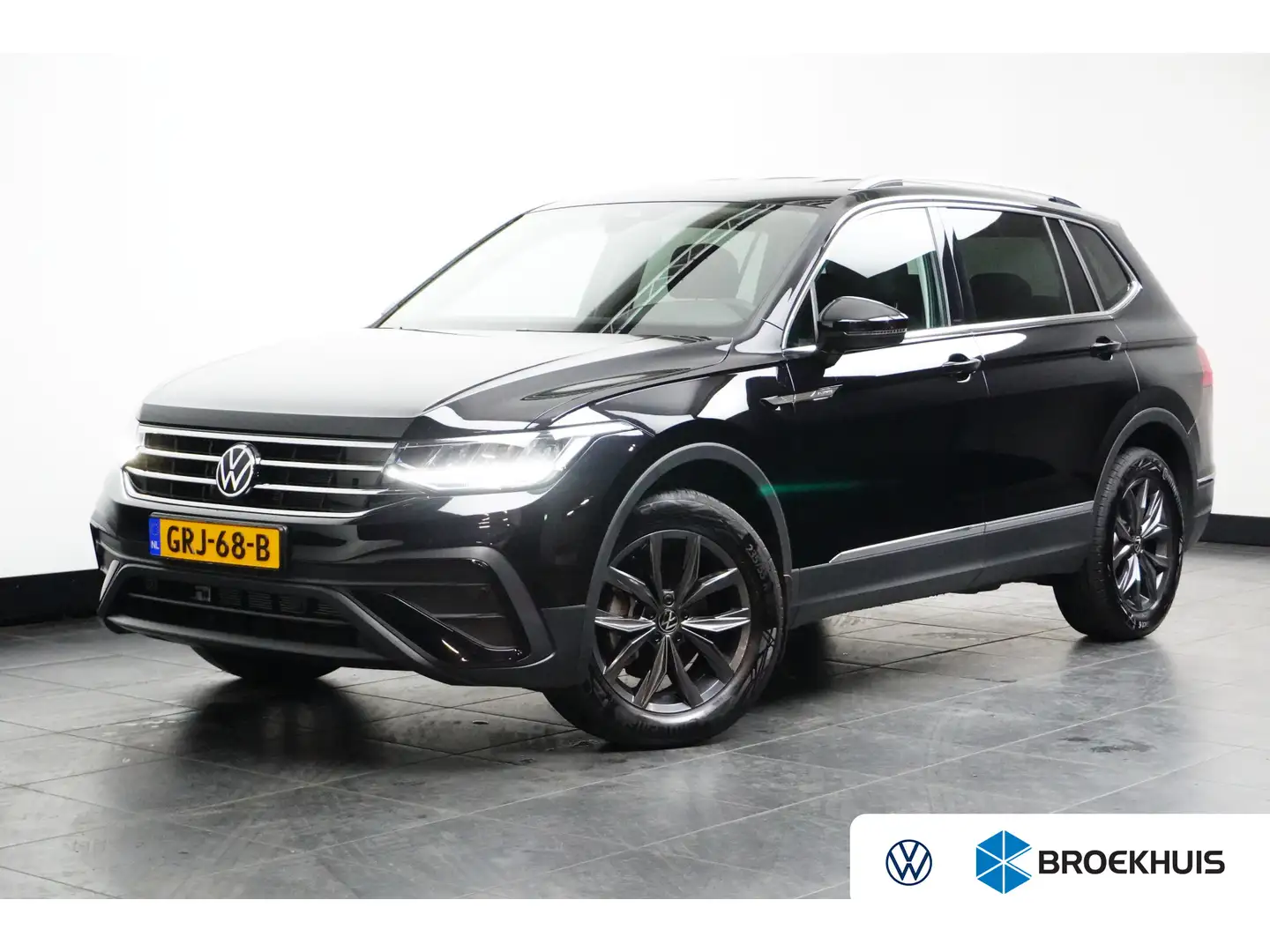 Volkswagen Tiguan Allspace 1.5 TSI 150PK DSG-7 Life + 7P. | TREKHAAK | STOELV Noir - 1