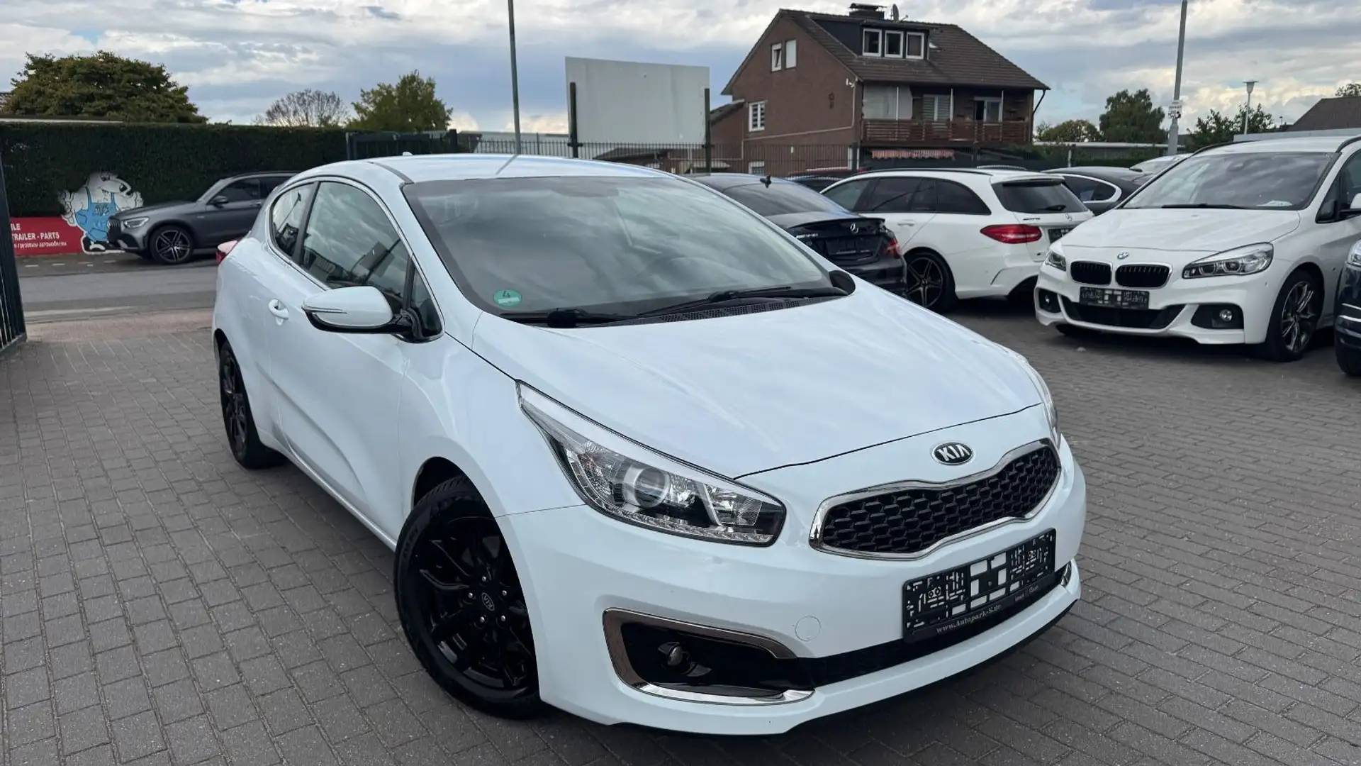 Kia ProCeed / pro_cee'd | KAMERA | NAVI | 1.HAND Weiß - 1