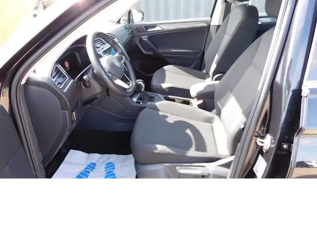 Volkswagen Tiguan Allspace view 10