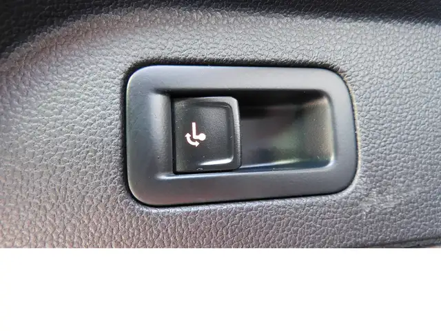 Volkswagen Tiguan Allspace view 13