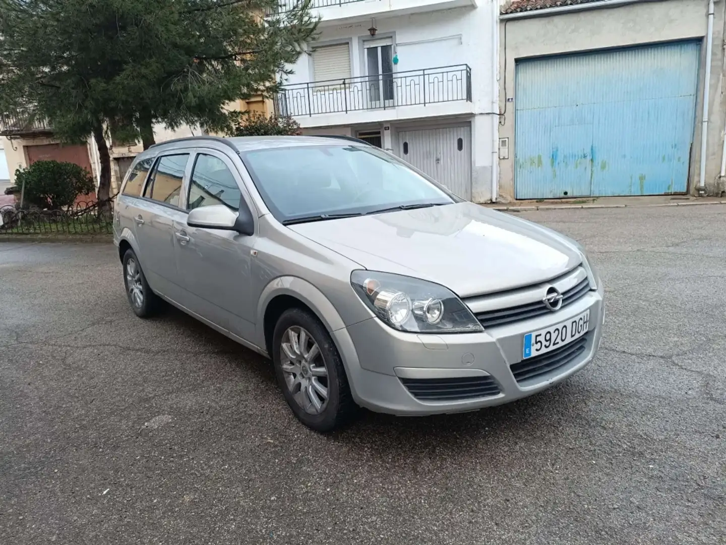 Opel Astra SW 1.7CDTi Enjoy Argent - 1