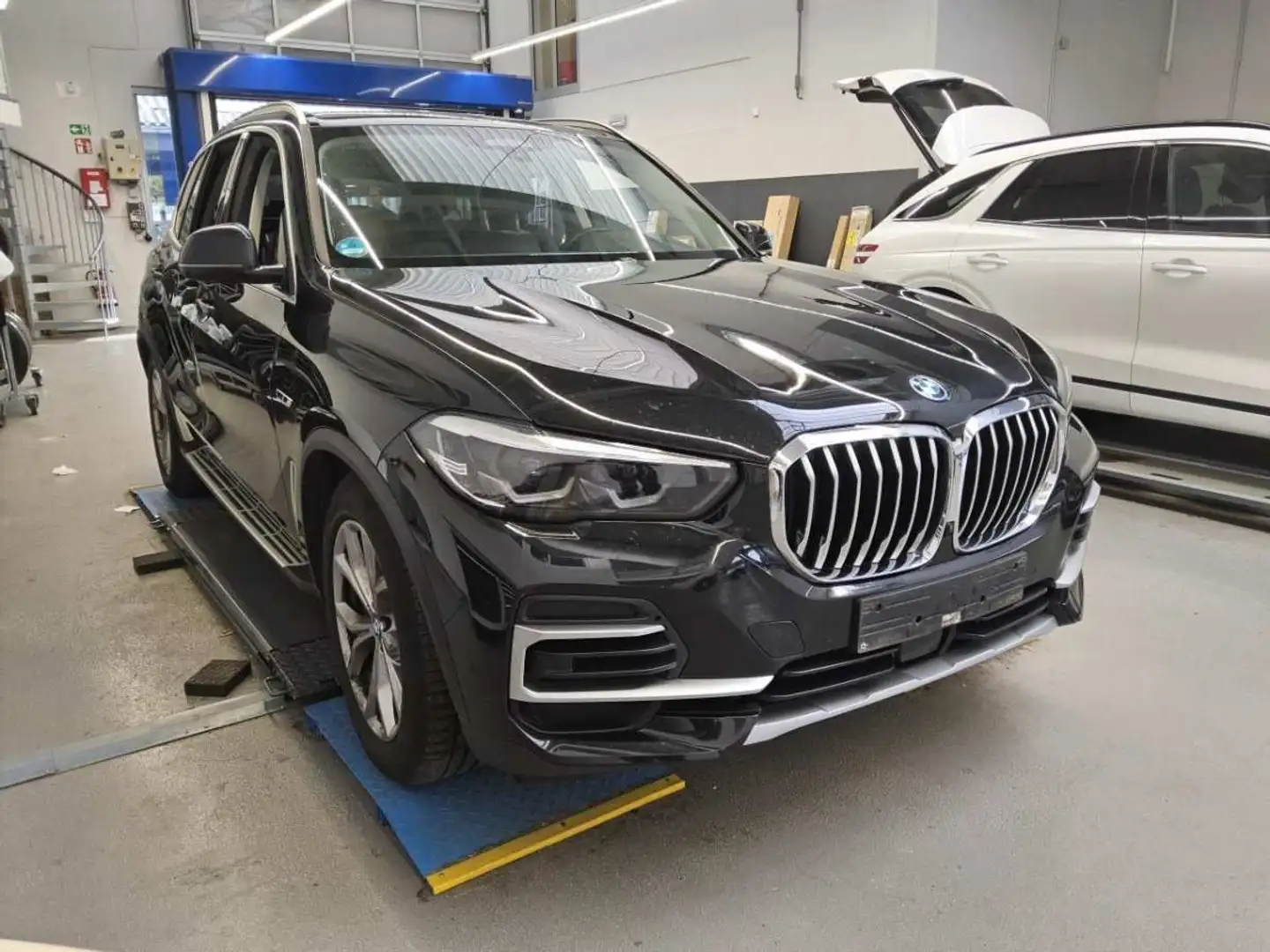 BMW X5 xDrive 45 e xLine Memory*LED*Leder*AHK*DriveP Noir - 2