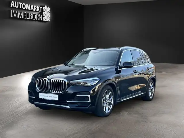 BMW X5 view 3
