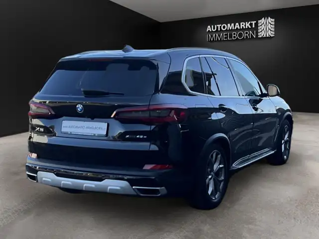 BMW X5 view 11