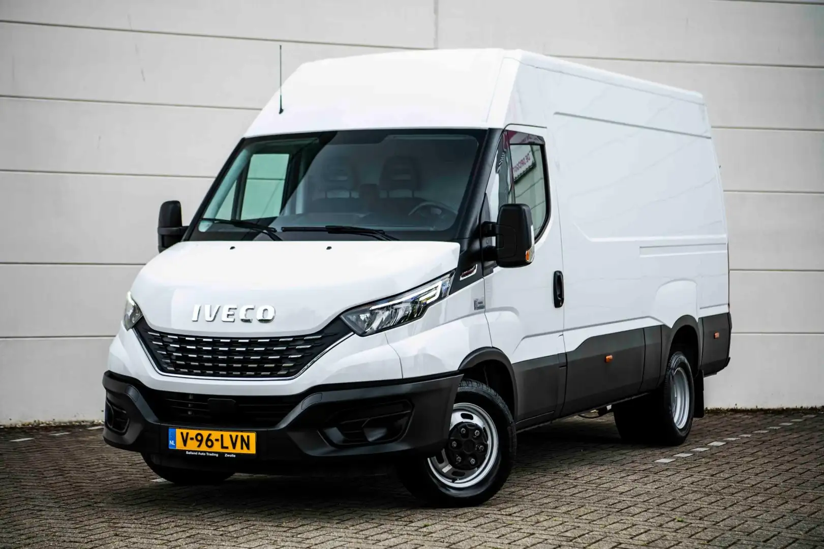 Iveco Daily 35S180 3.0 180pk AUT. L2H2 DUBBELLUCHT|LED|Clima|C Wit - 1