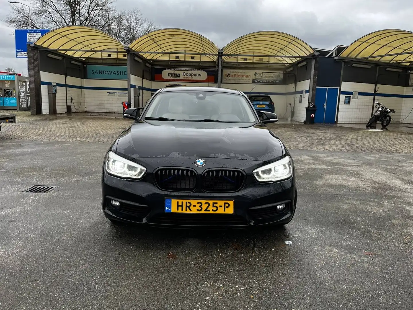 BMW 118 118i EDE C. Ess. Zwart - 2