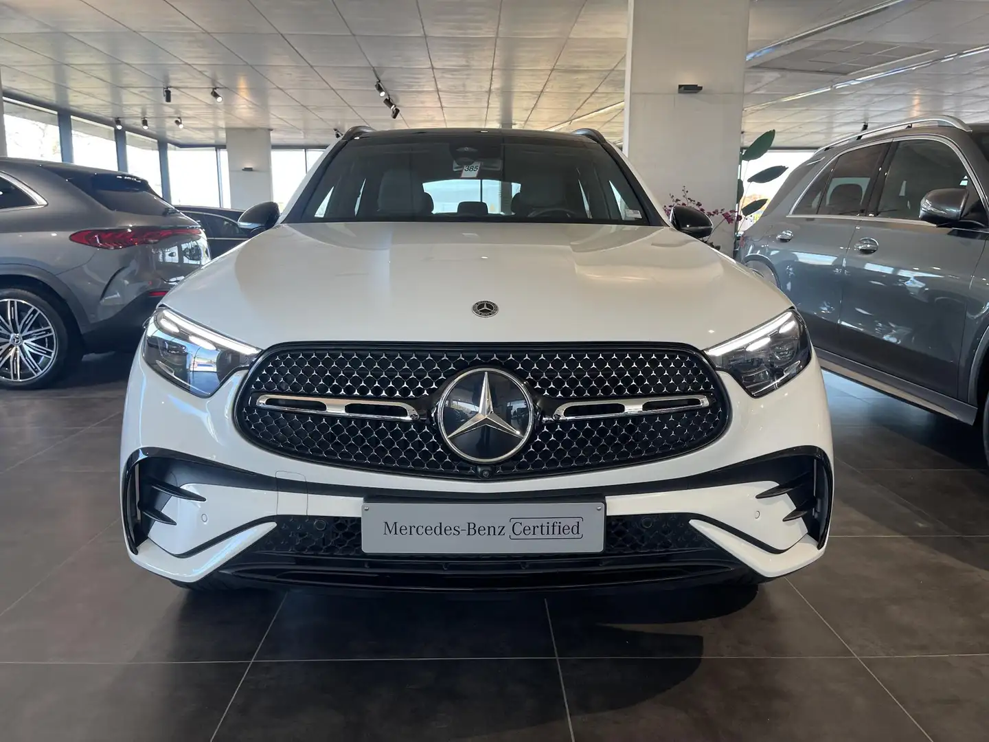 Mercedes-Benz GLC 300 300de AMG LINE + PANO DAK + BURMESTER + TREKHAAK + Wit - 2