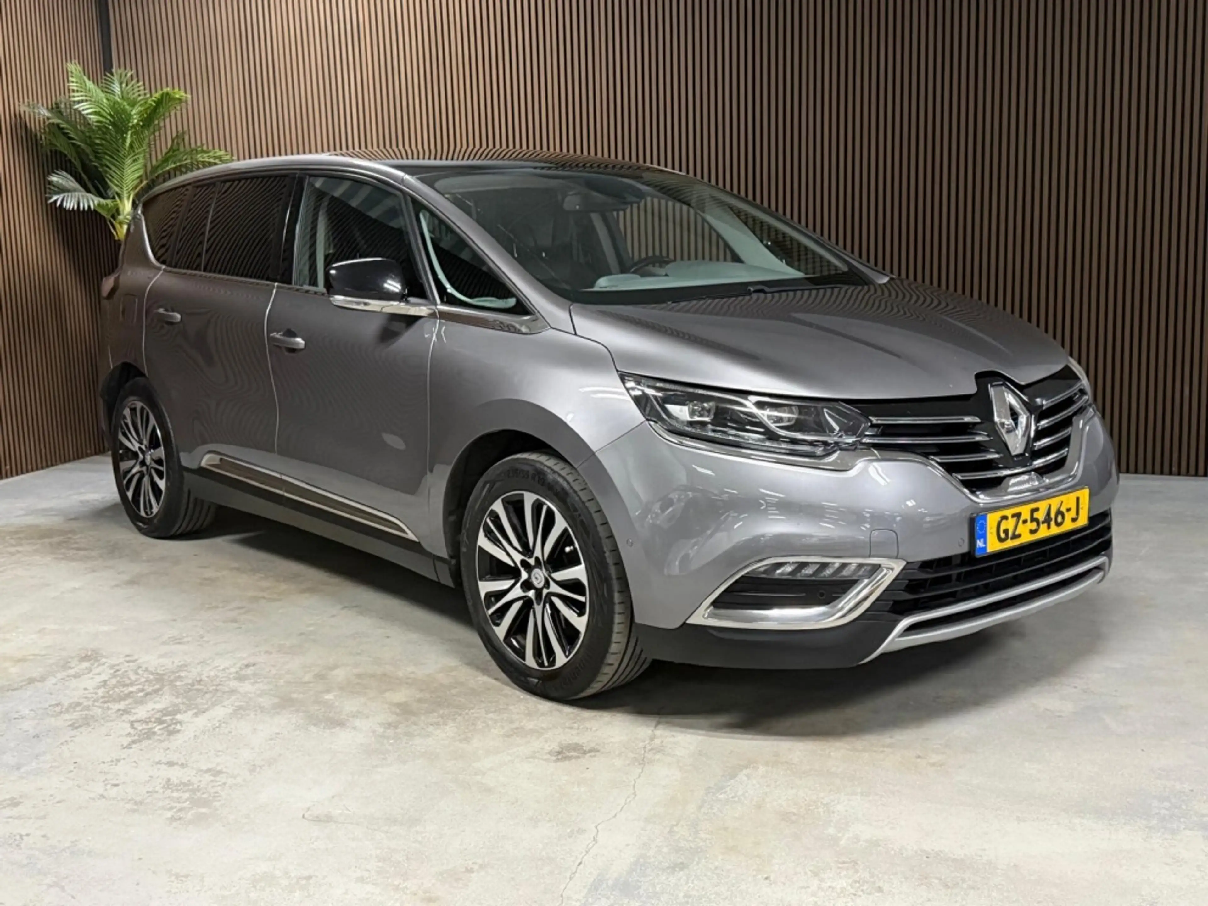 Renault Espace 1.6 TCe In.Paris 5p. — photo 5