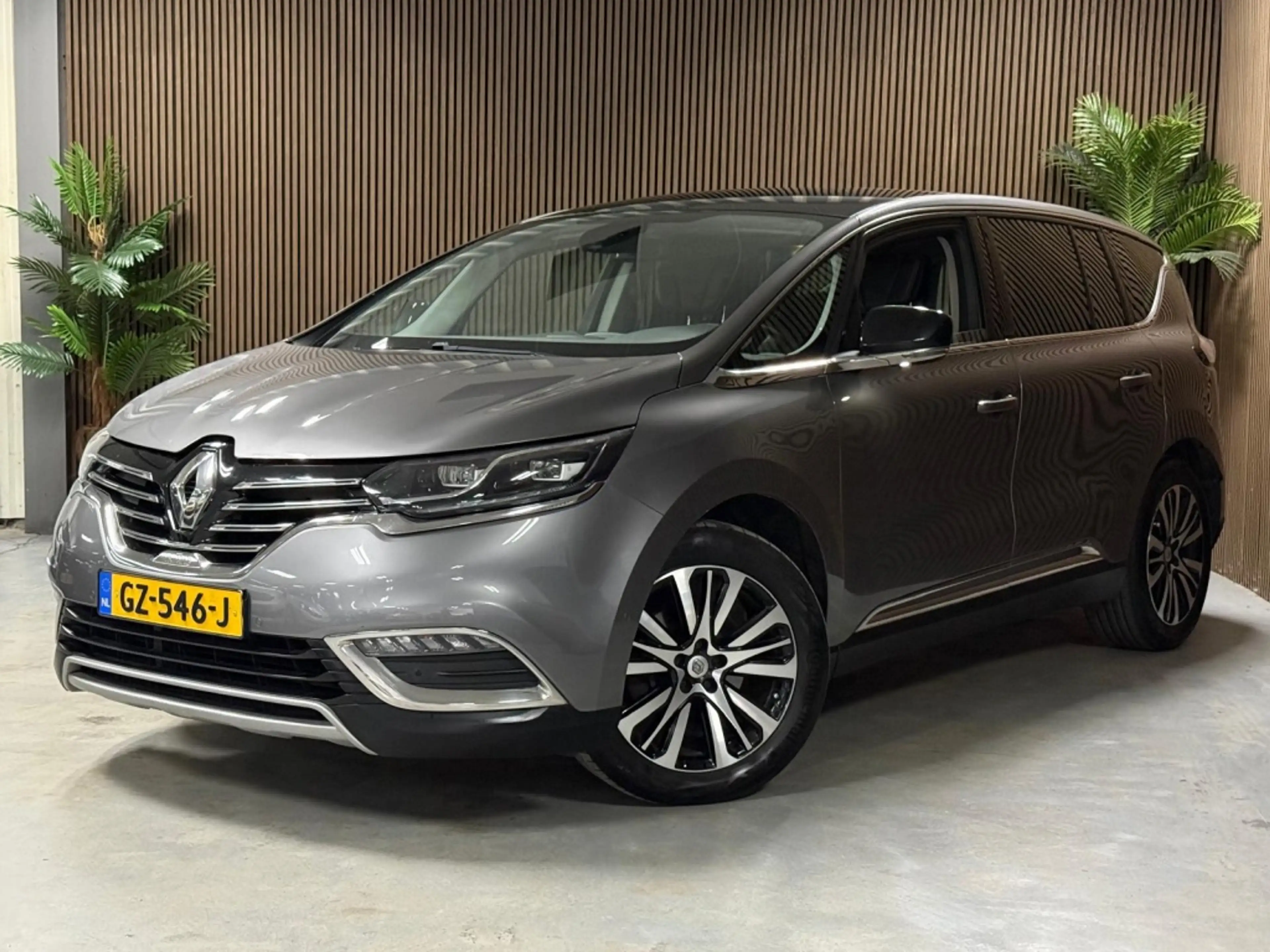Renault Espace 1.6 TCe In.Paris 5p. — photo 2