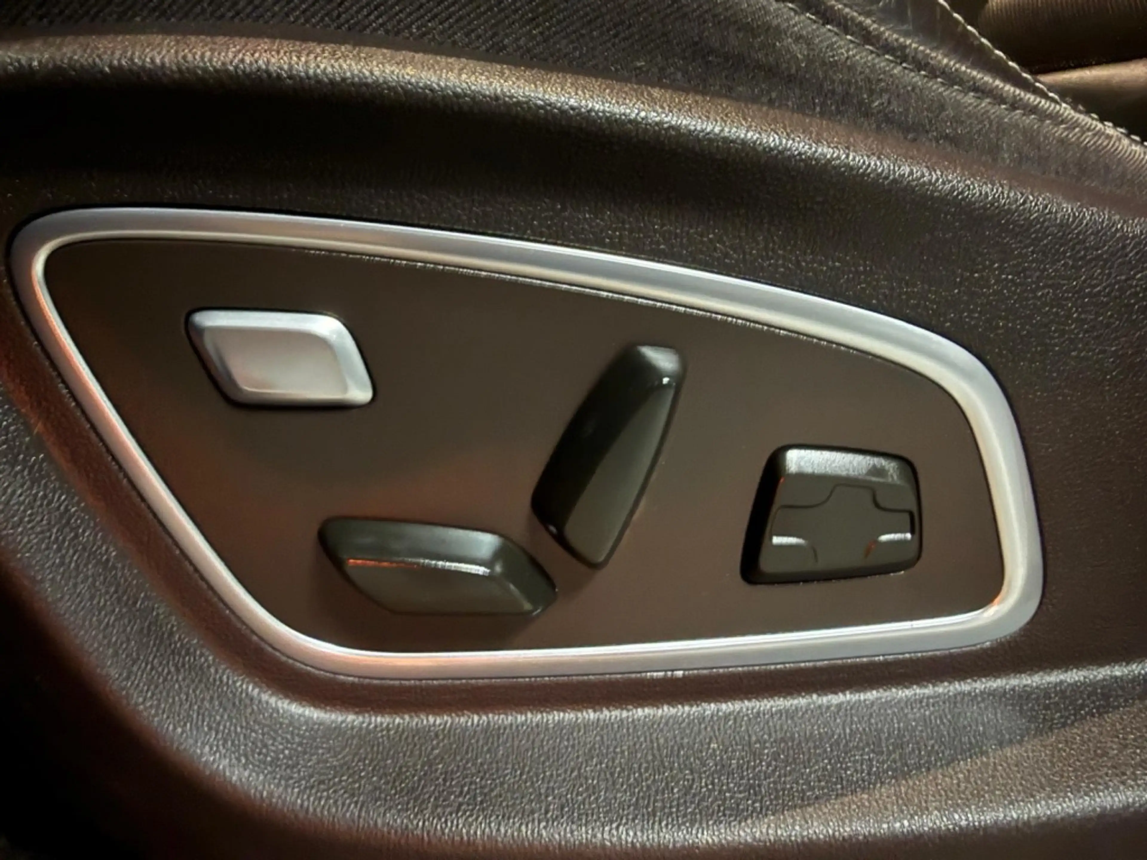 Renault Espace 1.6 TCe In.Paris 5p. — photo 14