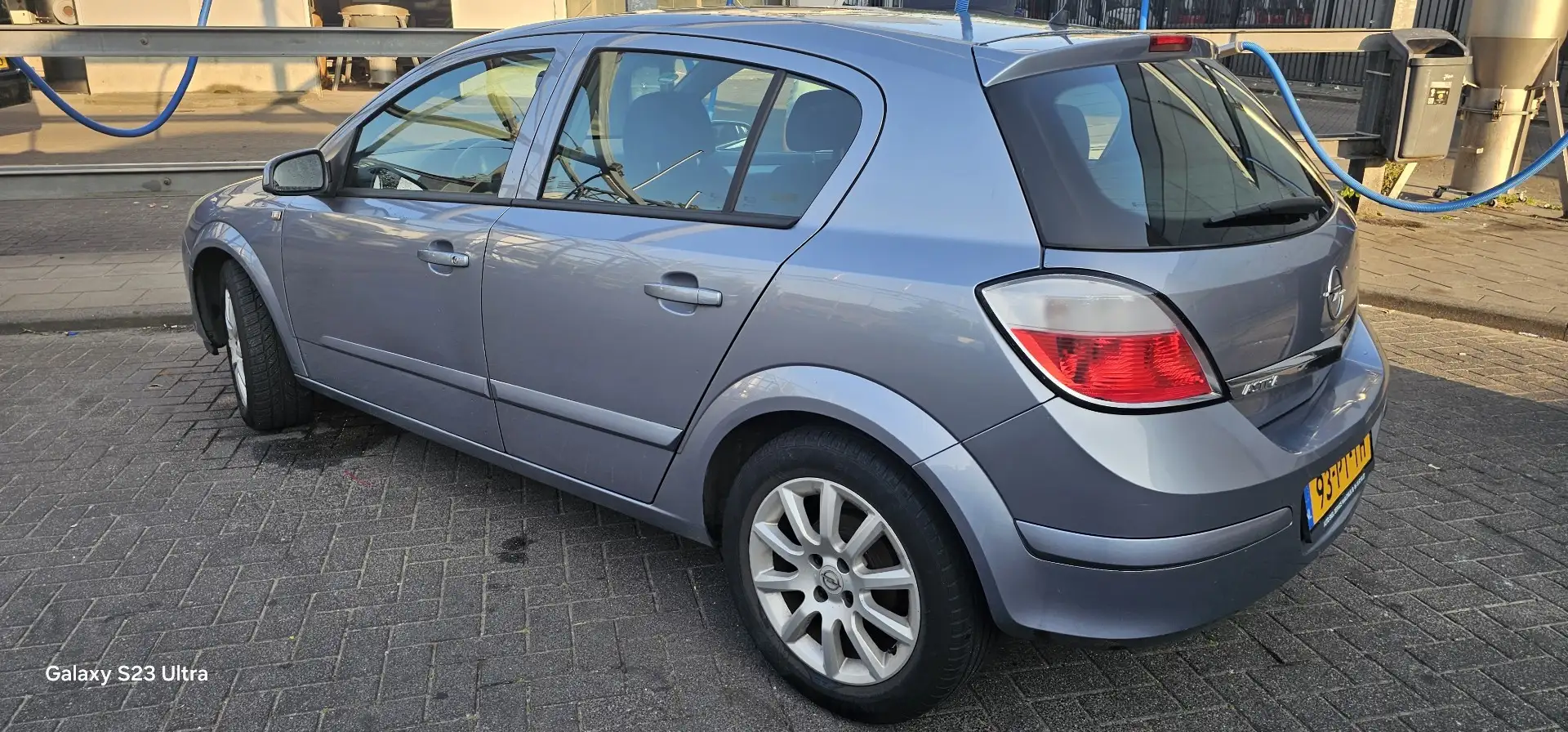Opel Astra 1.4 Enjoy Grijs - 1
