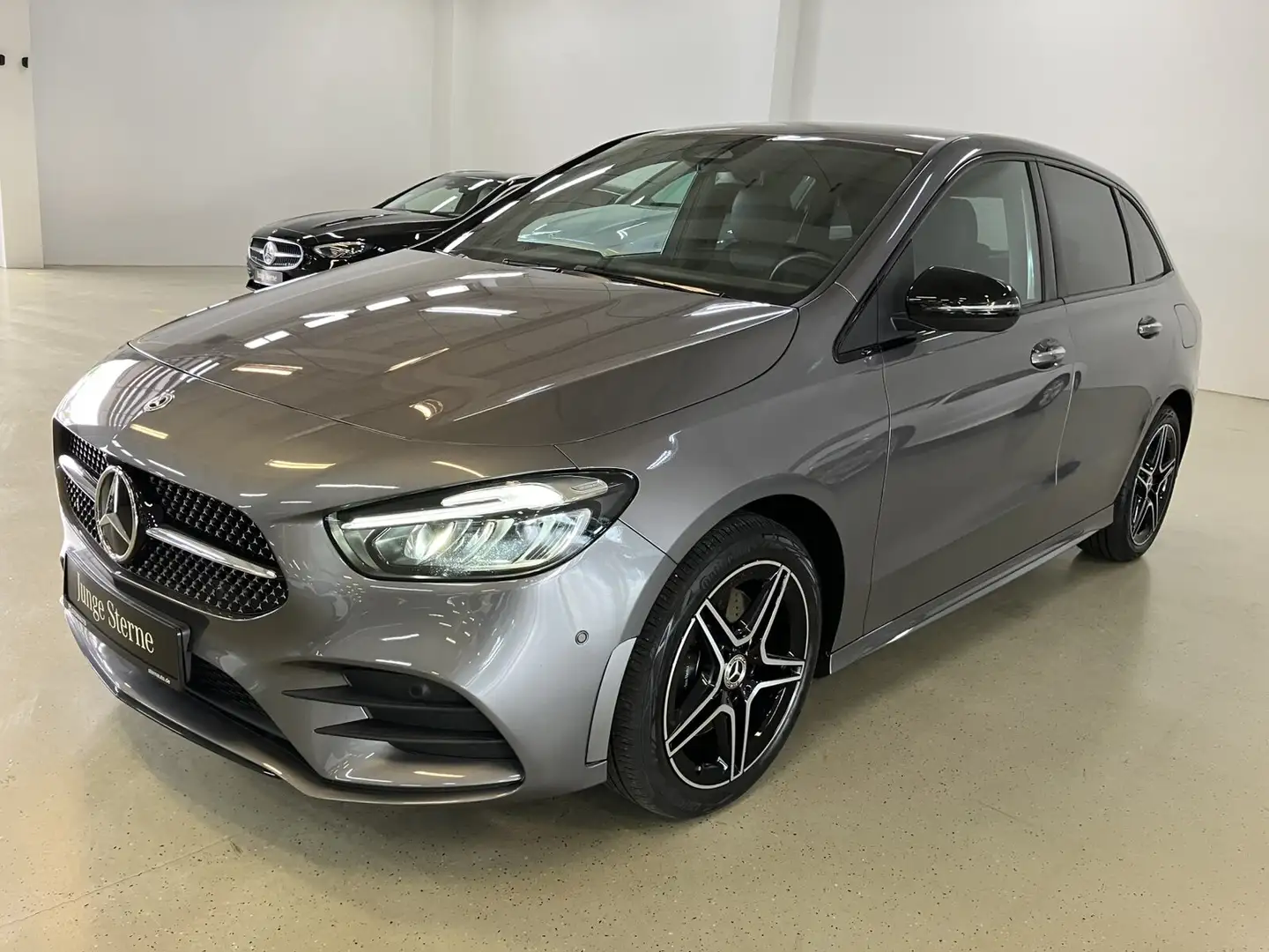Mercedes-Benz B 250 B 250 e AMG Distr RüCam Spur AHK Holz schwarz LED Grau - 2