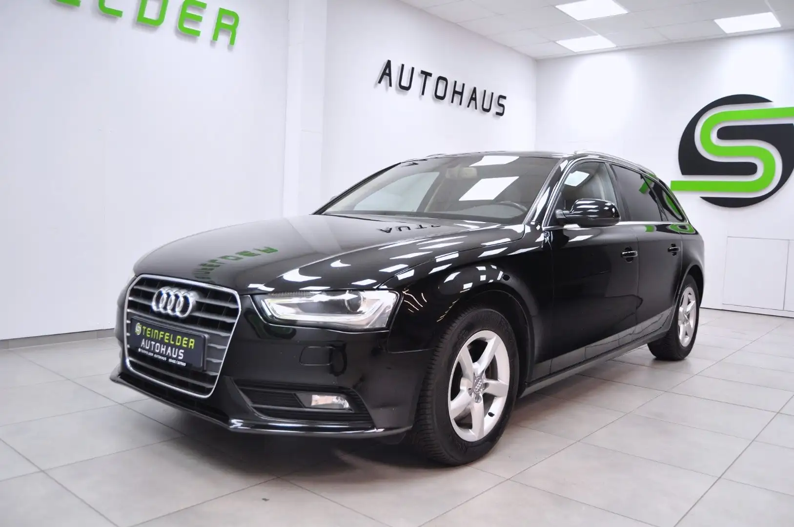 Audi A4 2.0 TDI Avant / SHZ / NAVI / BI-XENON Schwarz - 2