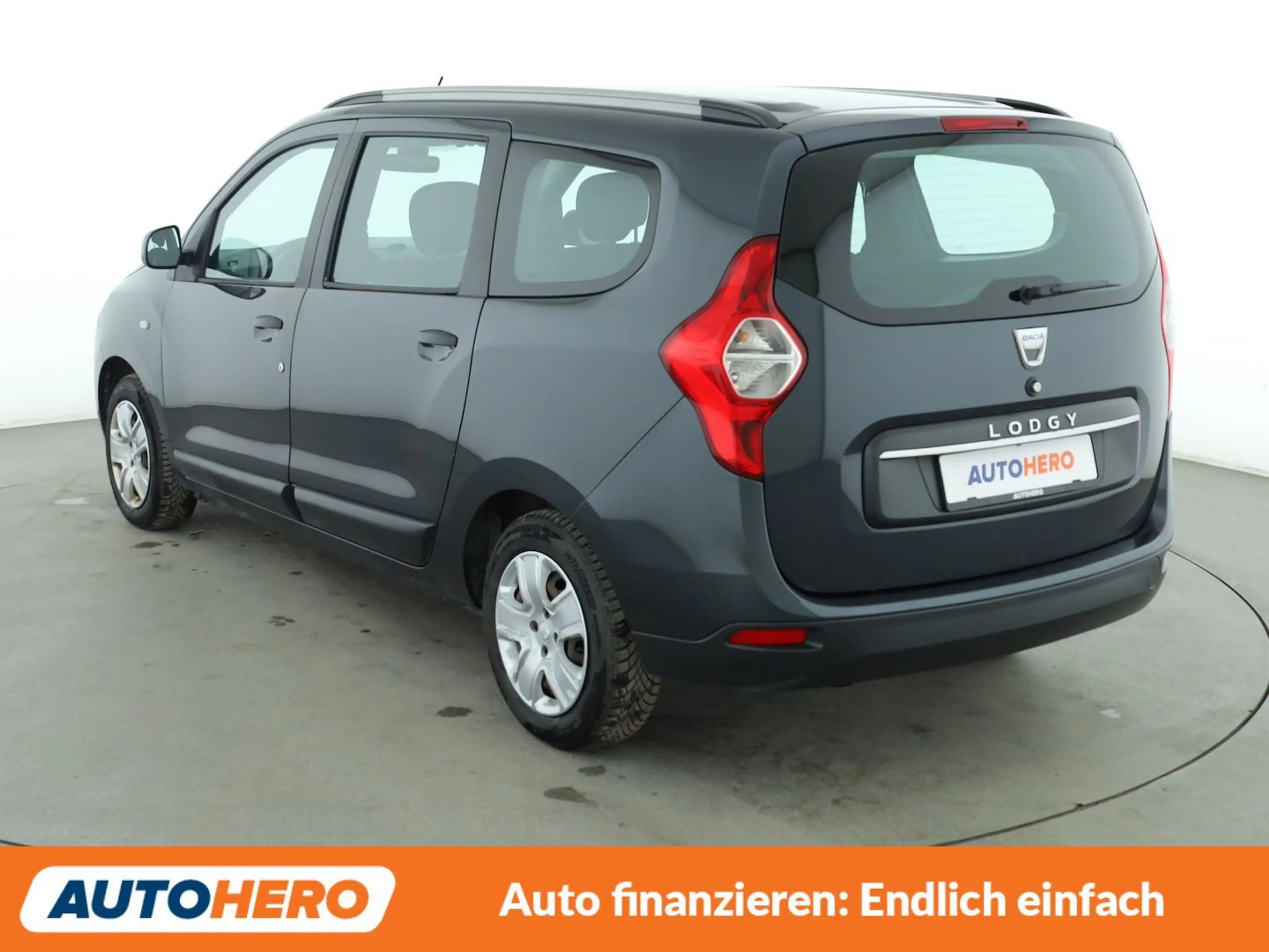 Dacia Lodgy 1.3 TCe Comfort *NAVI*TEMPO*SHZ*KLIMA* — photo 4