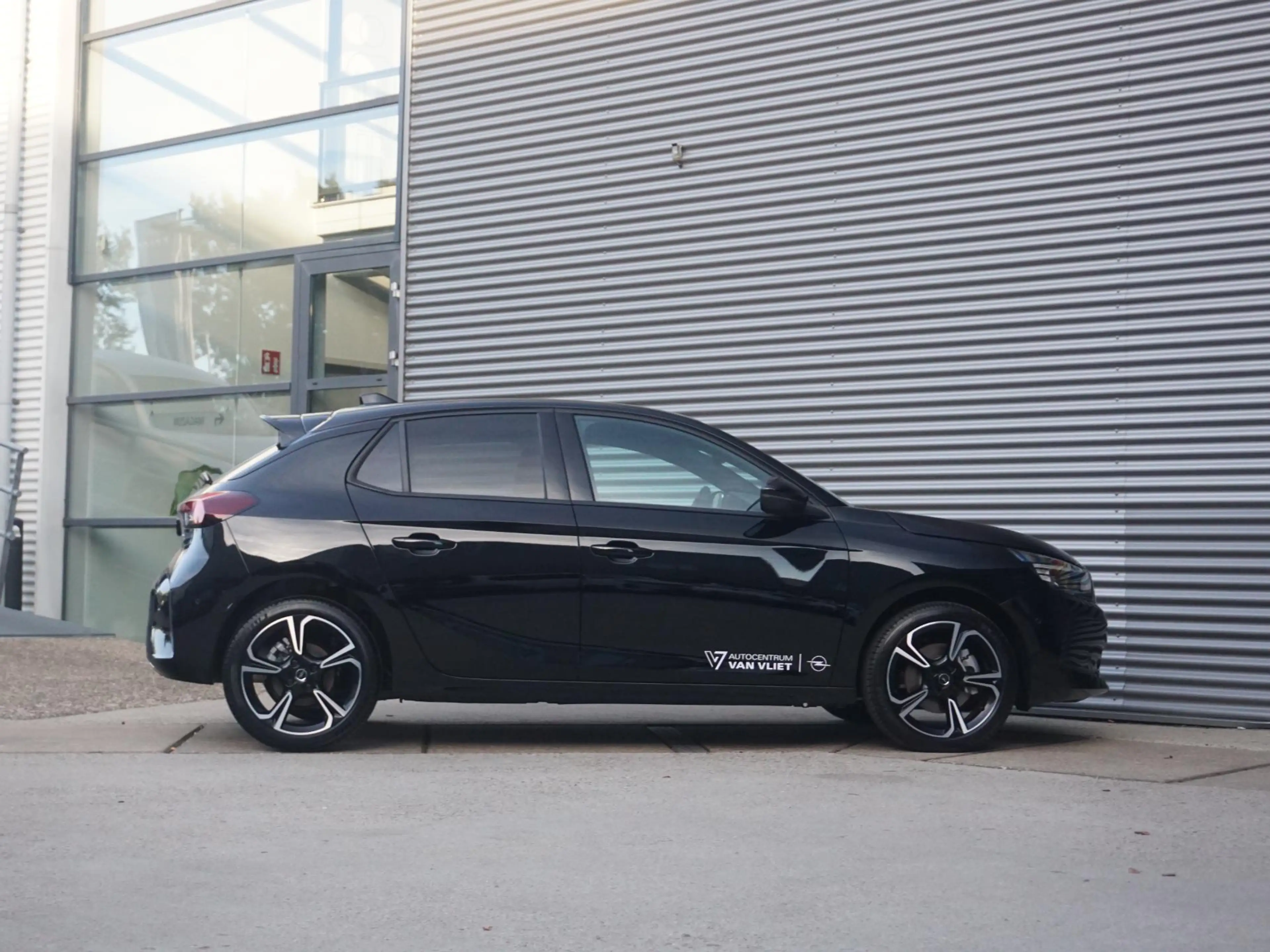Opel Corsa 1.2 Turbo Hybrid Ultimate Leder Alcantara — photo 6