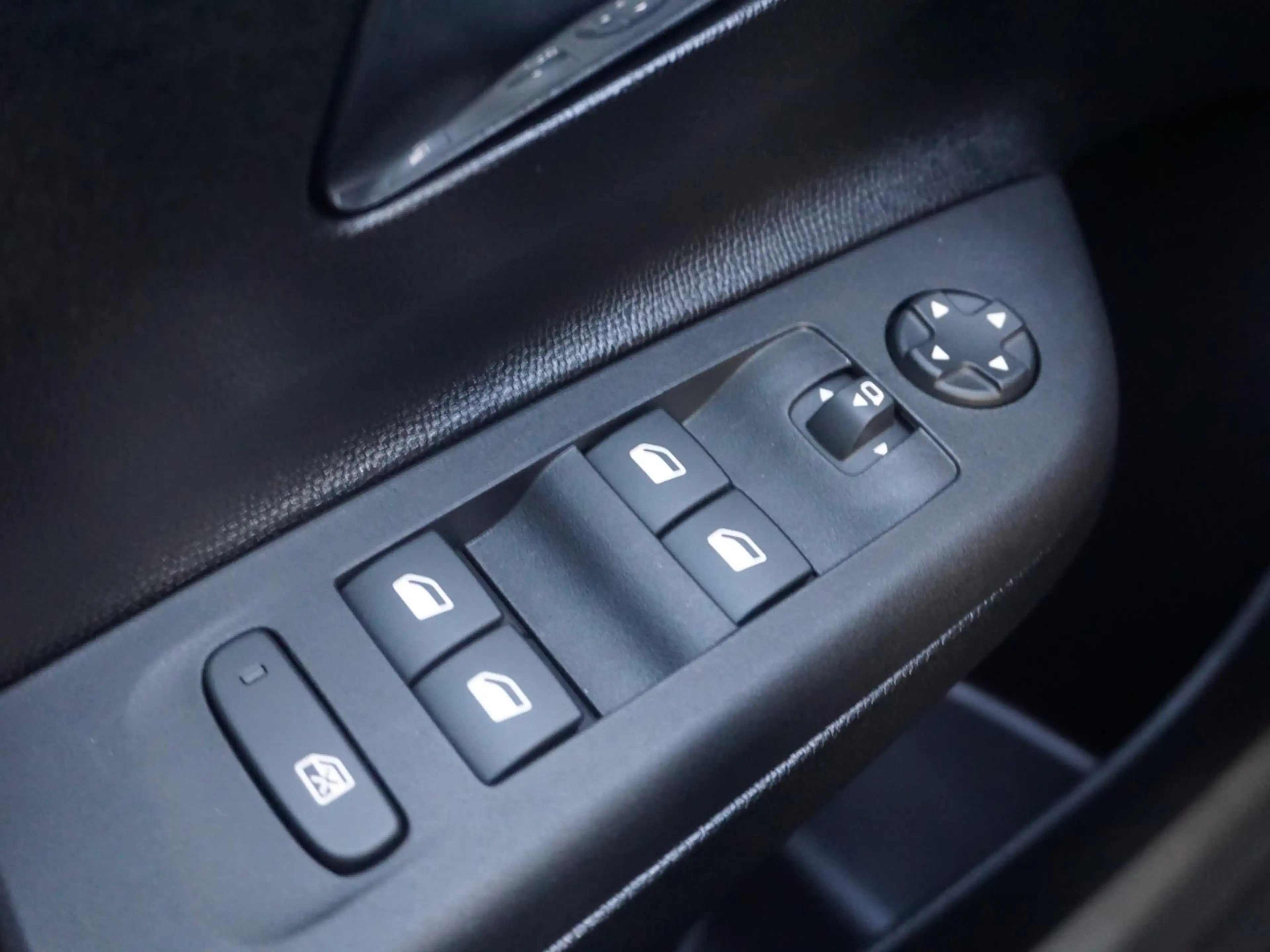 Opel Corsa 1.2 Turbo Hybrid Ultimate Leder Alcantara — photo 14
