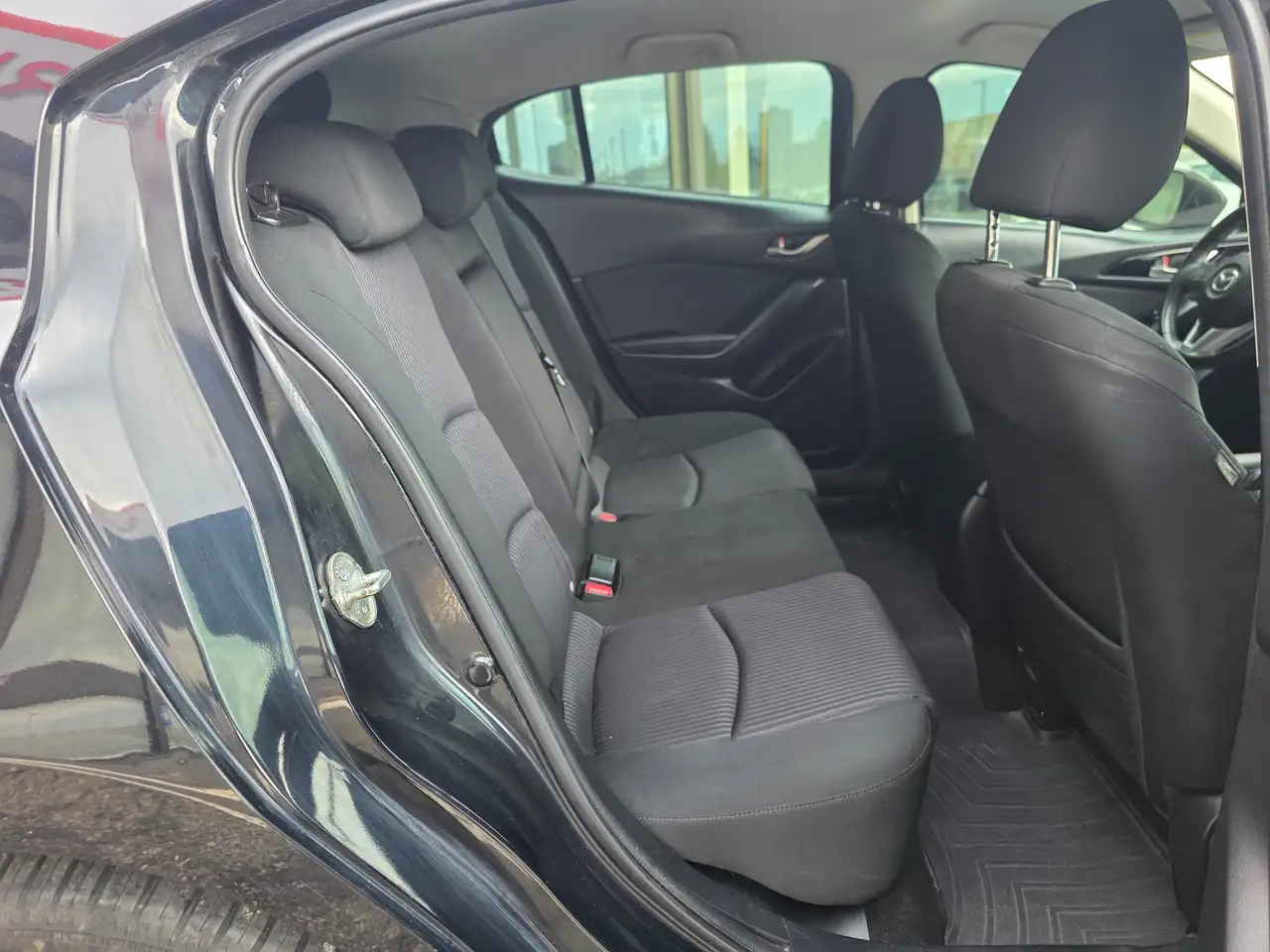 Mazda 3 снимка Mazda 3