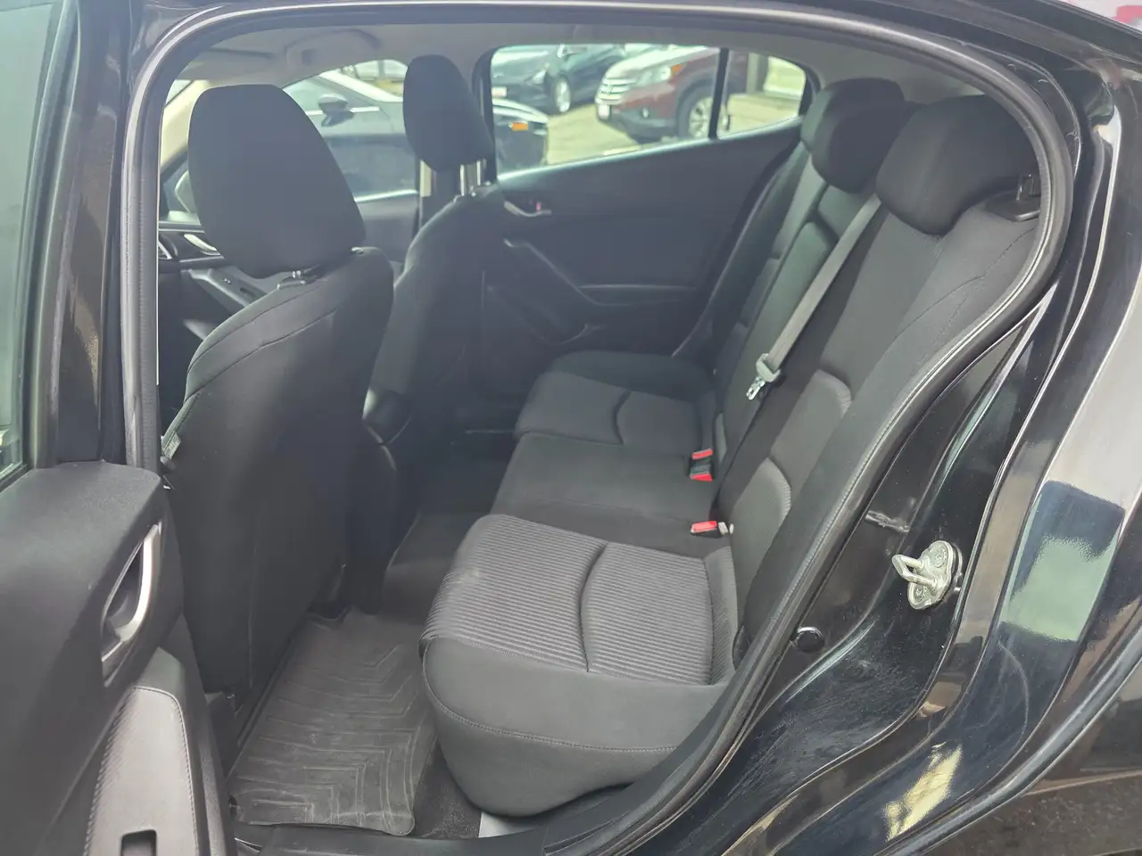 Mazda 3 снимка Mazda 3