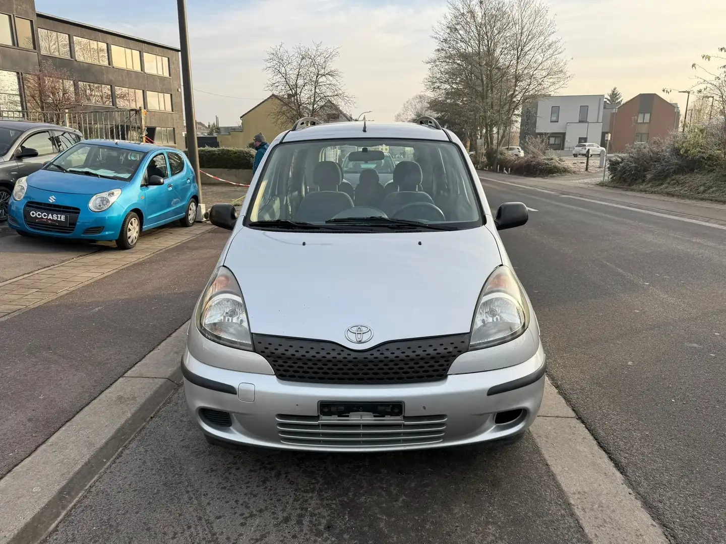 Toyota Yaris VERSO 1.3i **AUTOMATIC** - 2