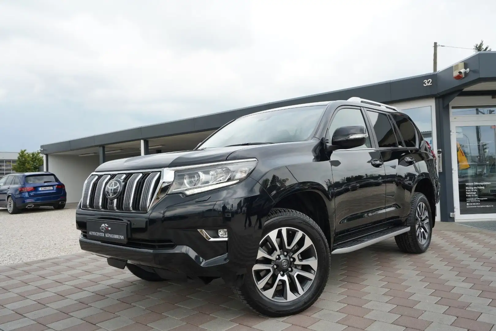 Toyota Land Cruiser Executive*360°*Totwinkel*Leder*DAB* Schwarz - 1