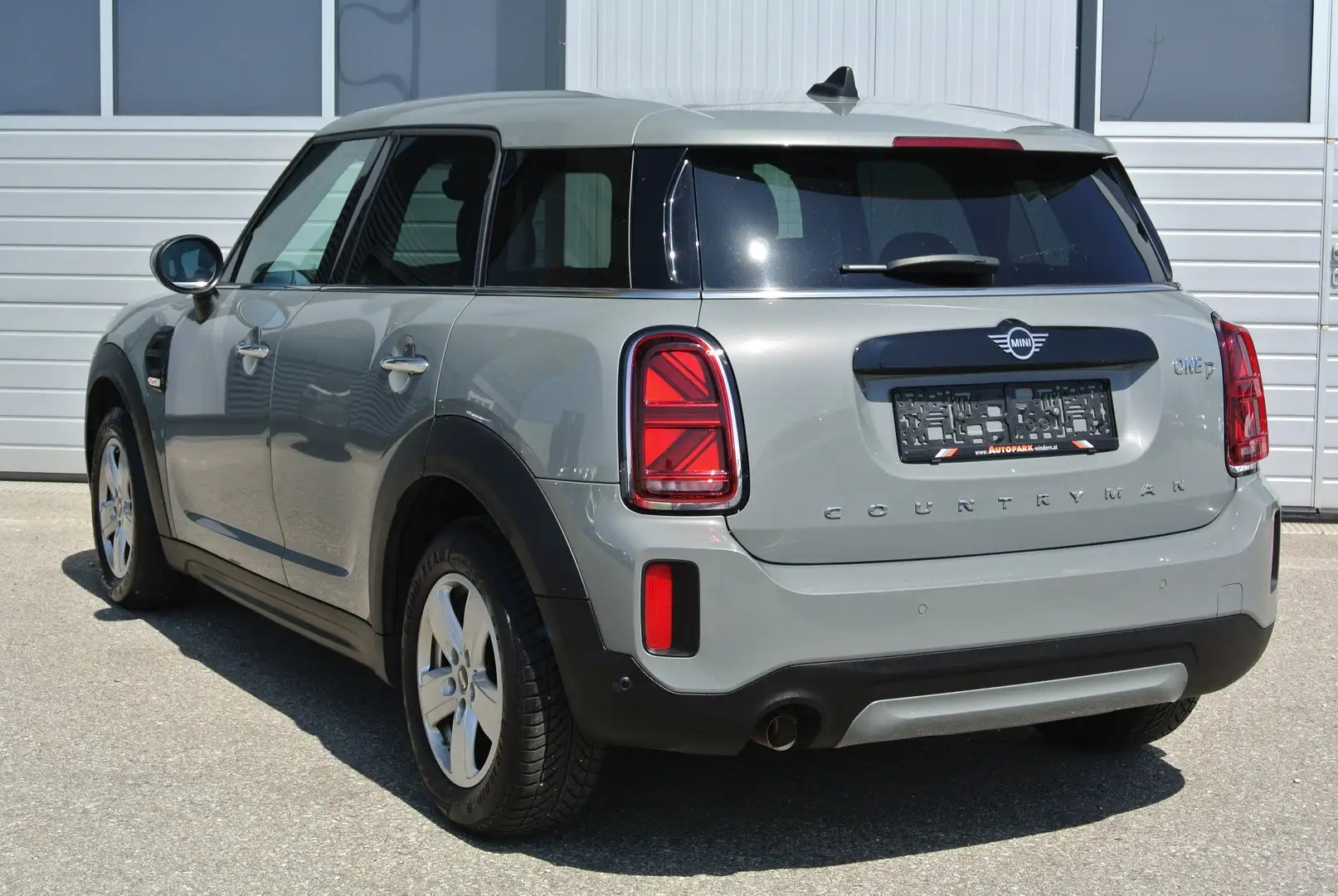 MINI One D Countryman 1.5 D Automatik ** TOPZUSTAND ** 1. BESITZ Grau - 2