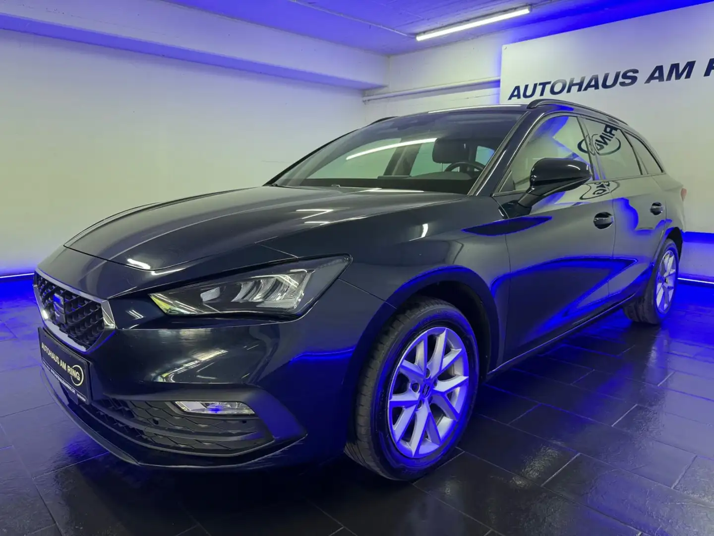 SEAT Leon Sportstourer Style Aut LED VIRTUAL SPUR DAB Blau - 2