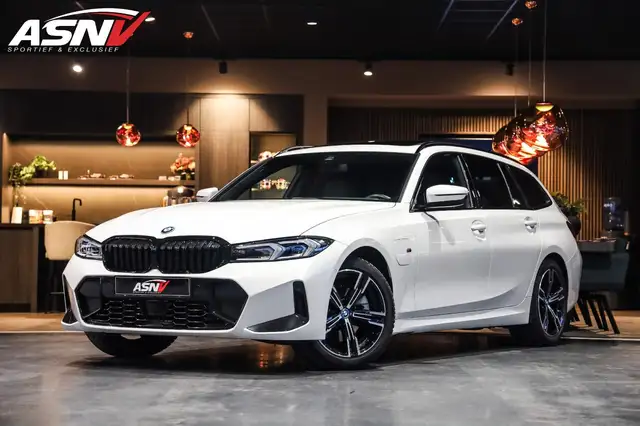 BMW 320 3-serie Touring 320e, 204 PK, Facelift, M/Sports/P