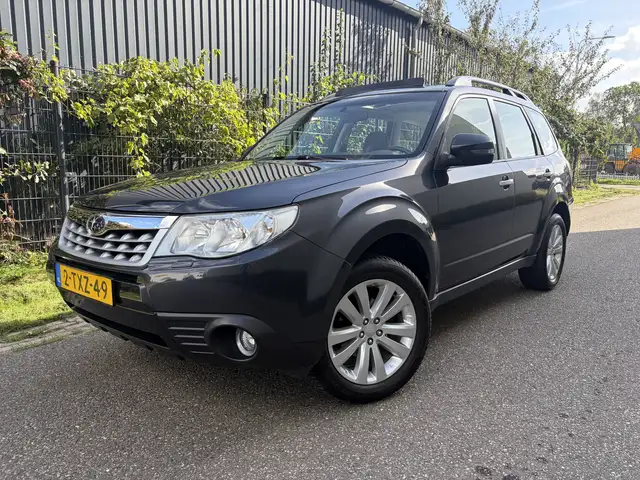 Subaru Forester 2.0 XS Premium Plus / AUTOMAAT / LEER / PANORAMADA