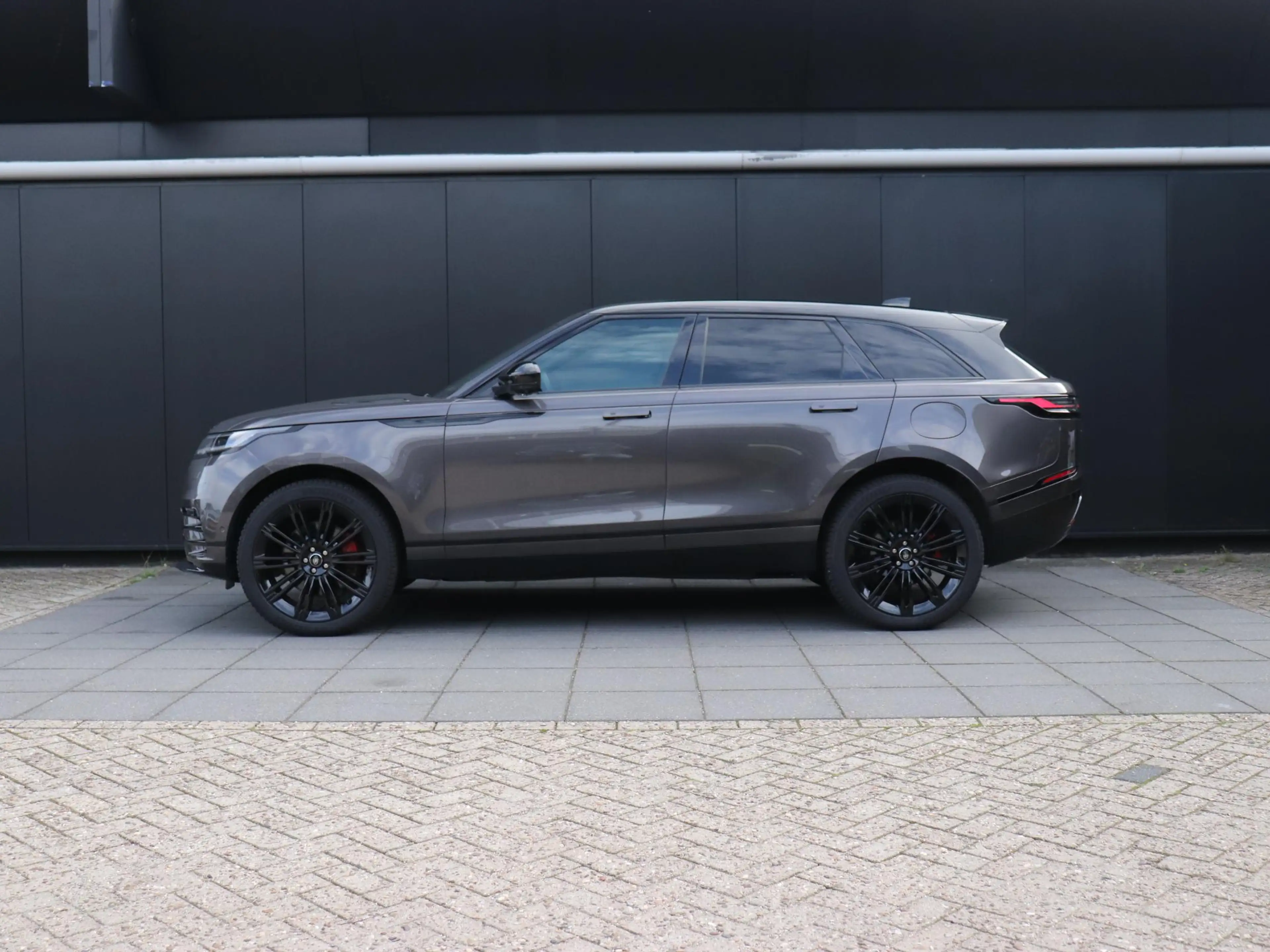 Land Rover Range Rover Velar 2.0 P400e AWD Dynamic HSE PHEV | LEDER | MEMORY | — photo 2