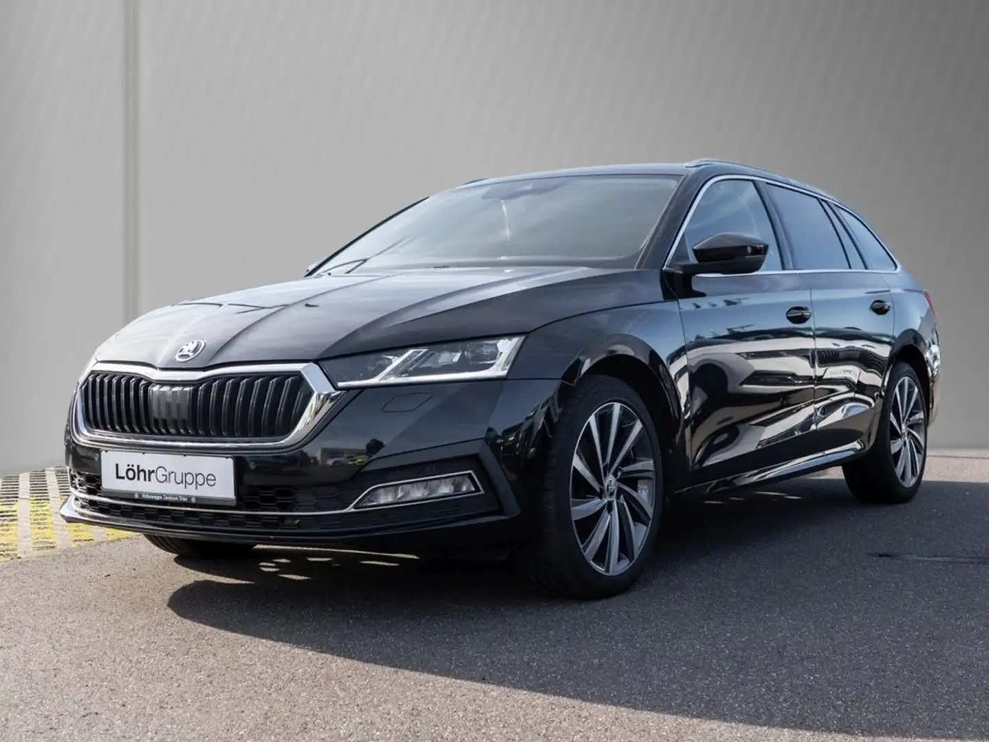 Skoda Octavia Combi 2.0 TDI DSG Style Navi, Matrix Schwarz - 2