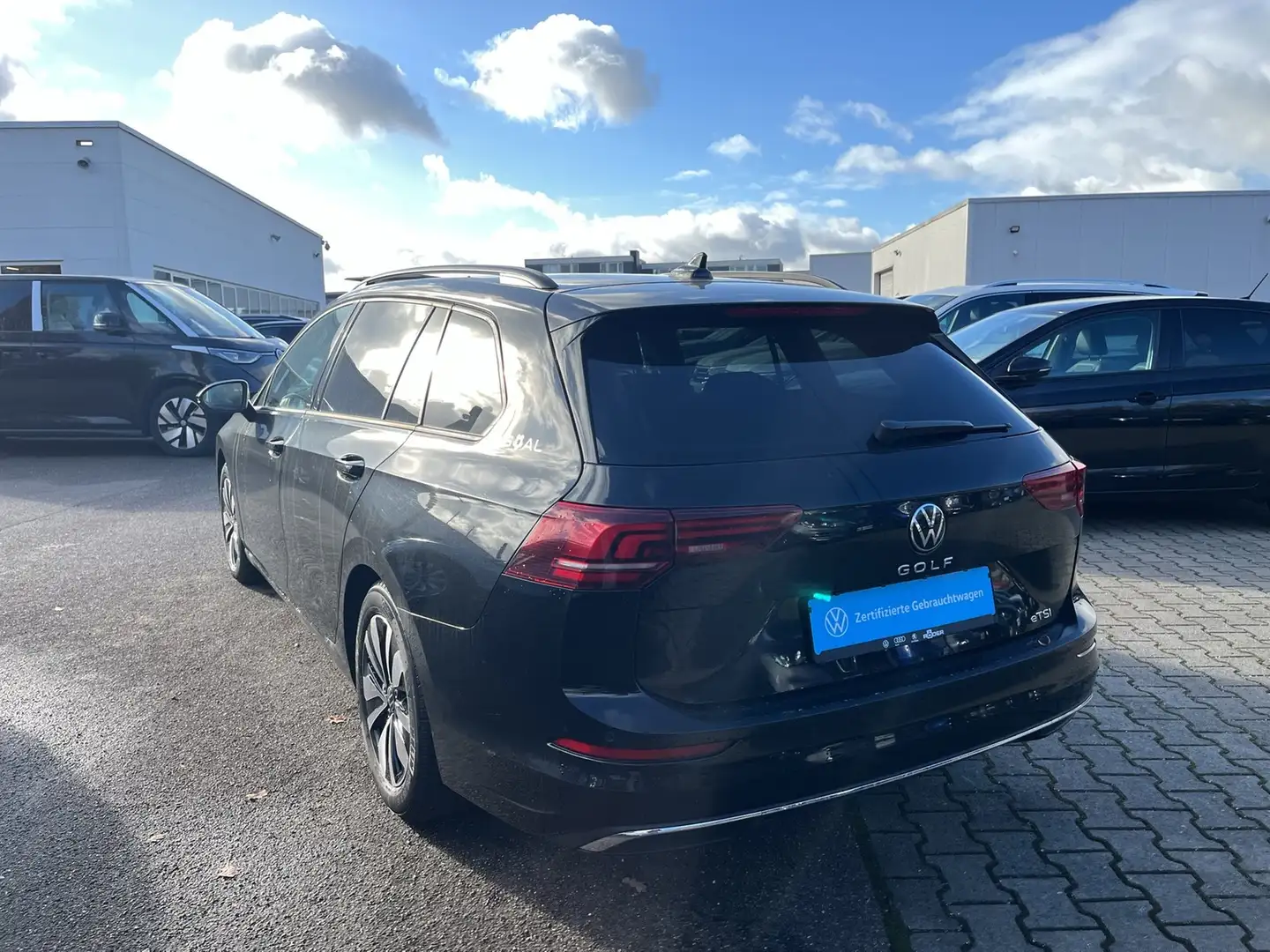 Volkswagen Golf VIII Variant 1.5 TSI DSG GOAL Navi AHK 360° Schwarz - 2