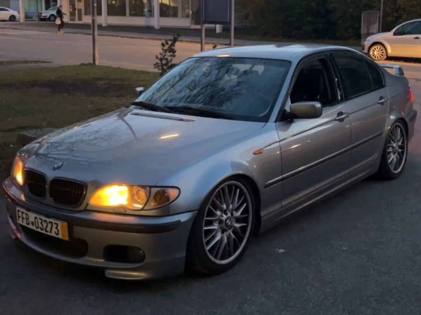 BMW 330 330i Argent - 1