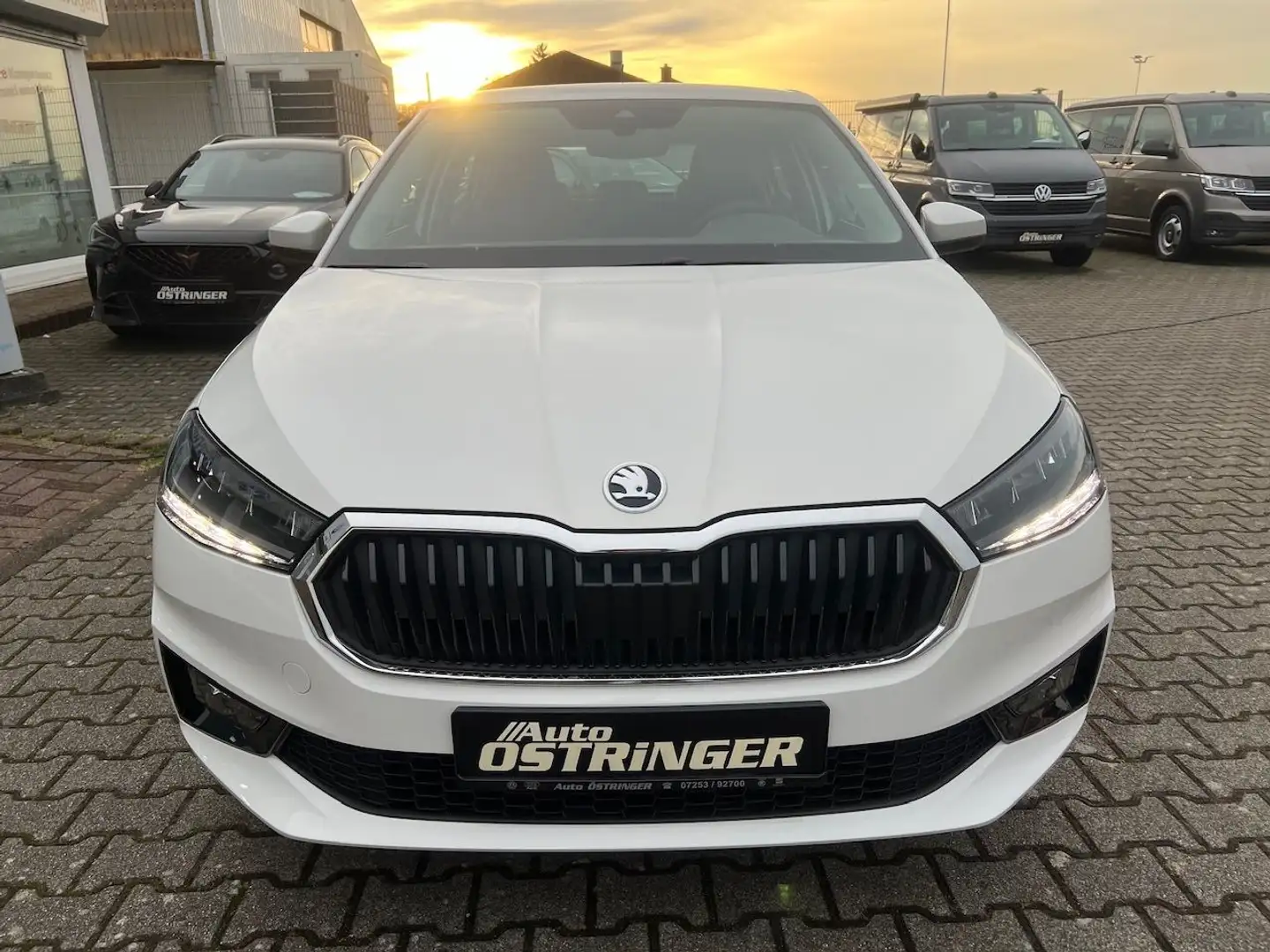 Skoda Fabia Essence 1,0 TSI AppleCarPlay Sitzhz. LED Weiß - 2