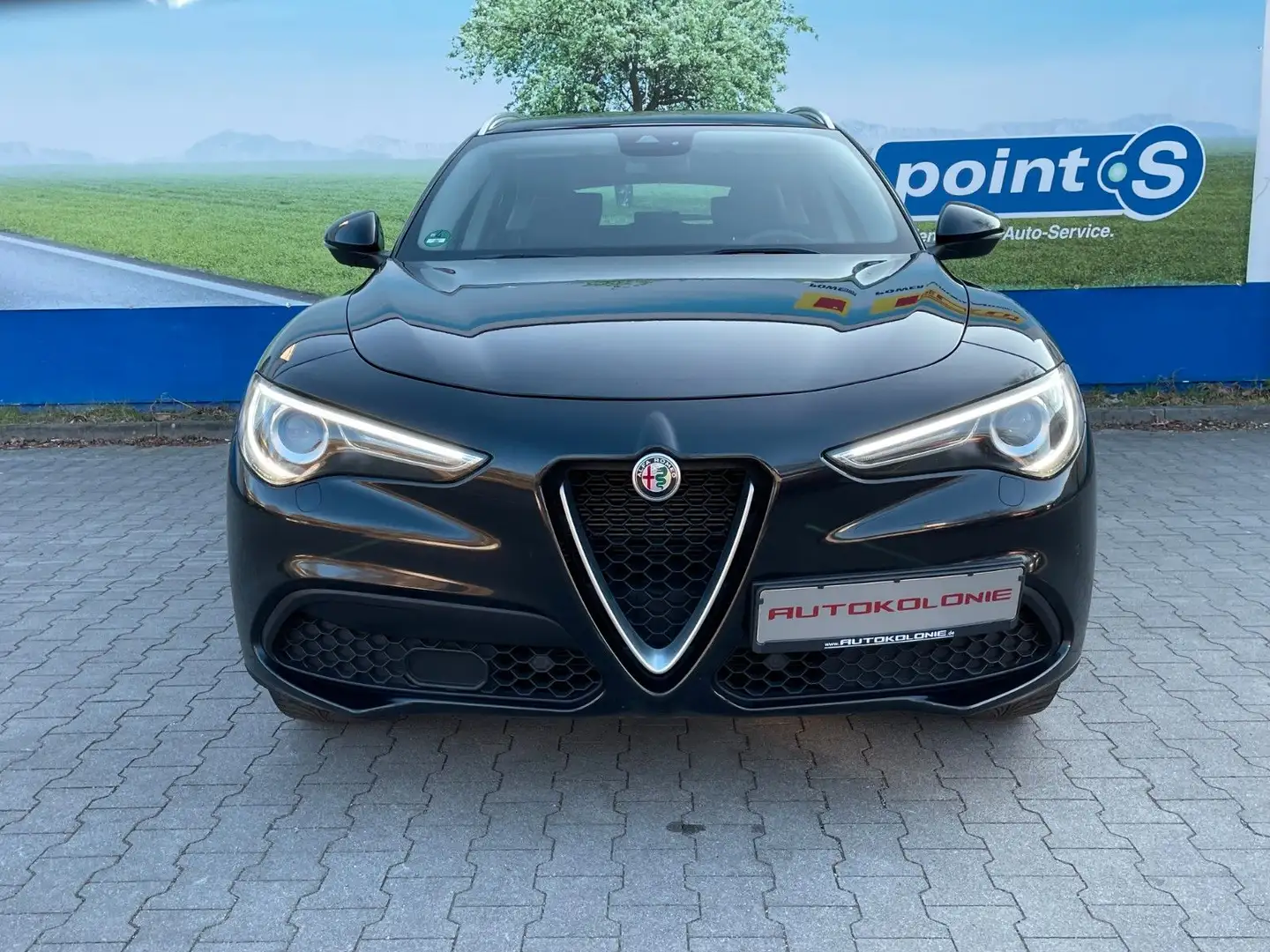 Alfa Romeo Stelvio Super Q4 2.0 Turbo 16V AT8*AUS 1.HAND * Schwarz - 2