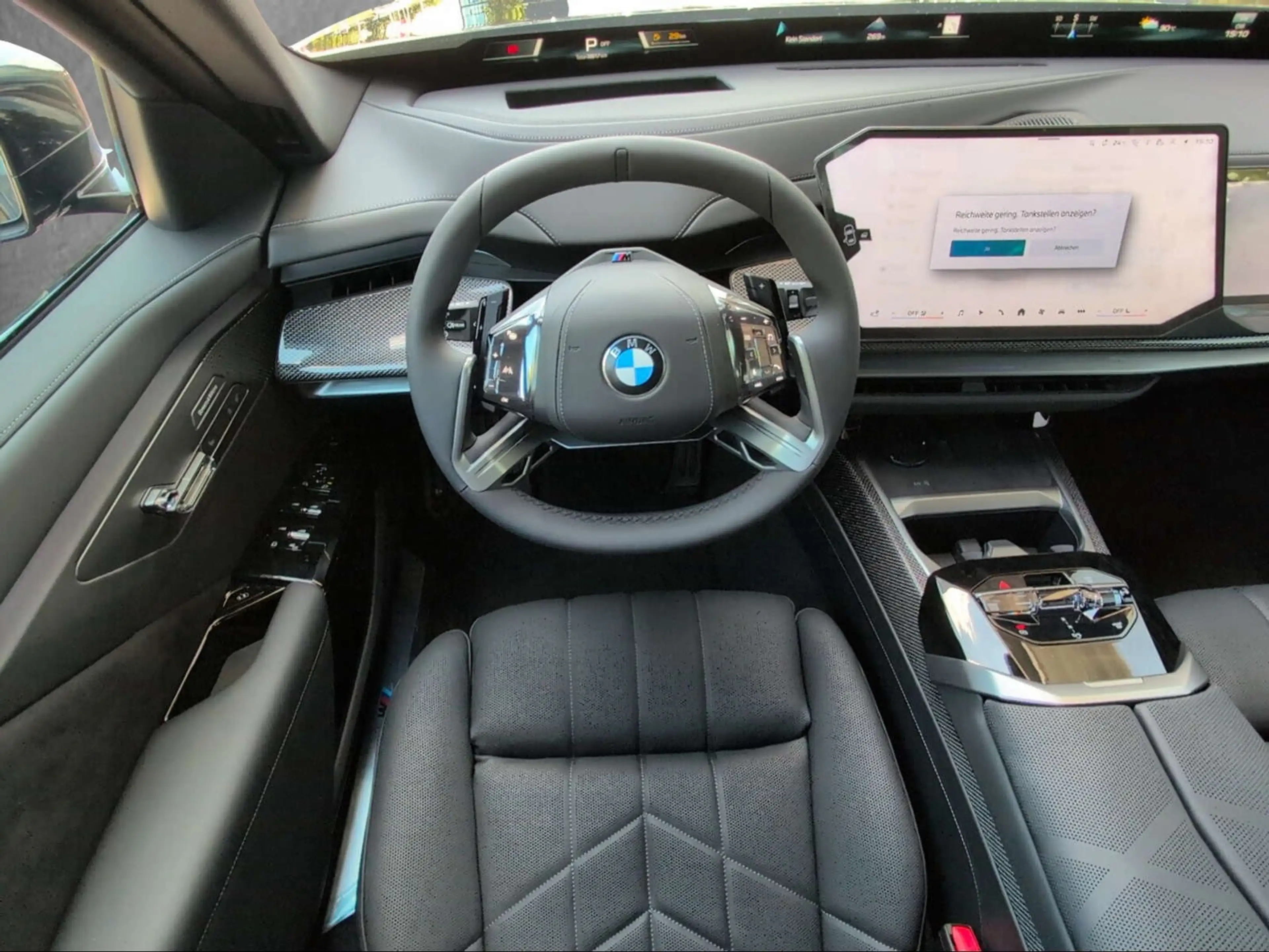 BMW 740 xDrive Sportpaket — photo 9