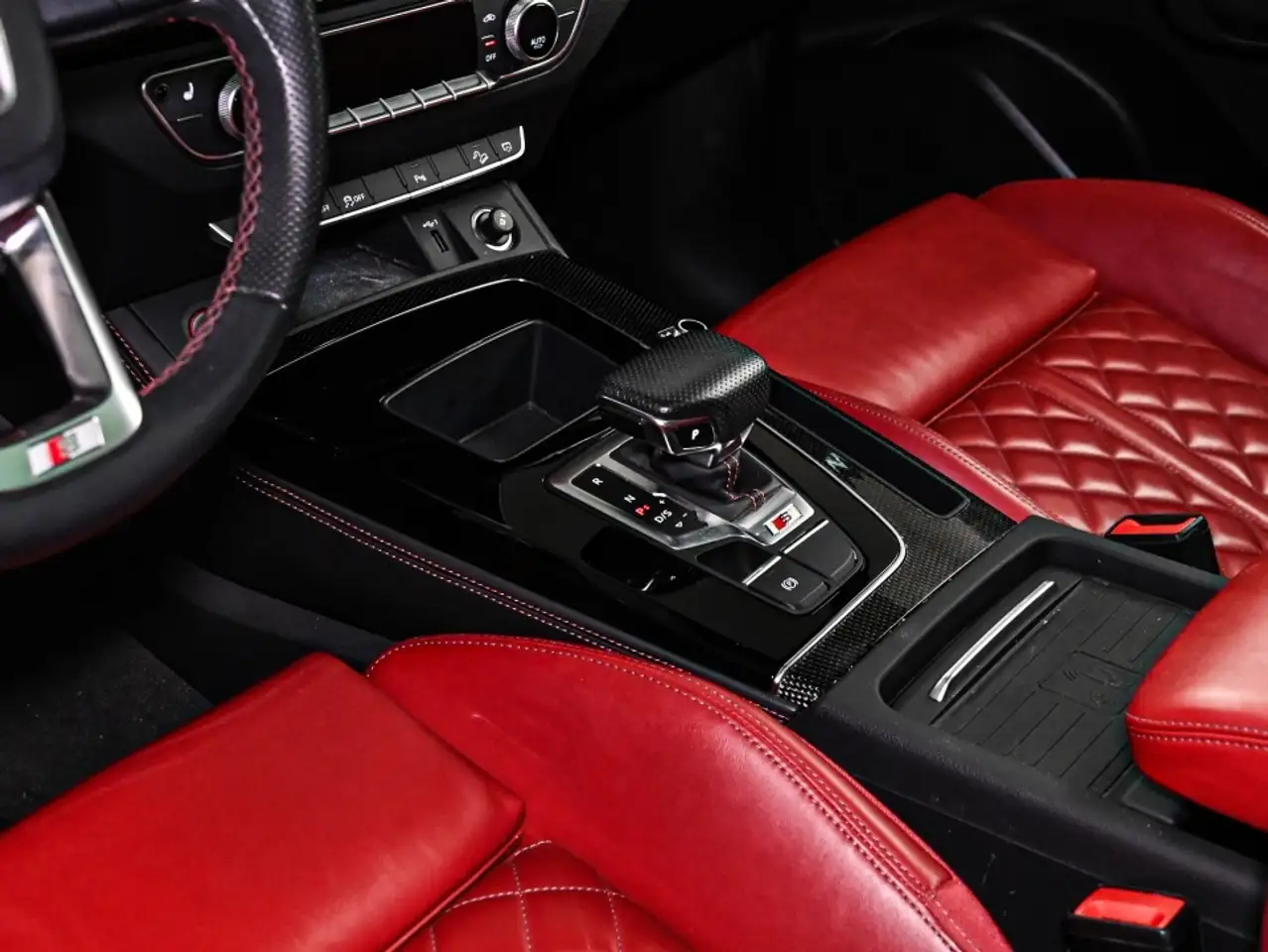 Audi SQ5 photo Audi SQ5