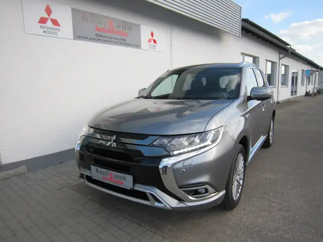Mitsubishi Outlander Plug in Hybrid PLUS Spirit Paket 4WD