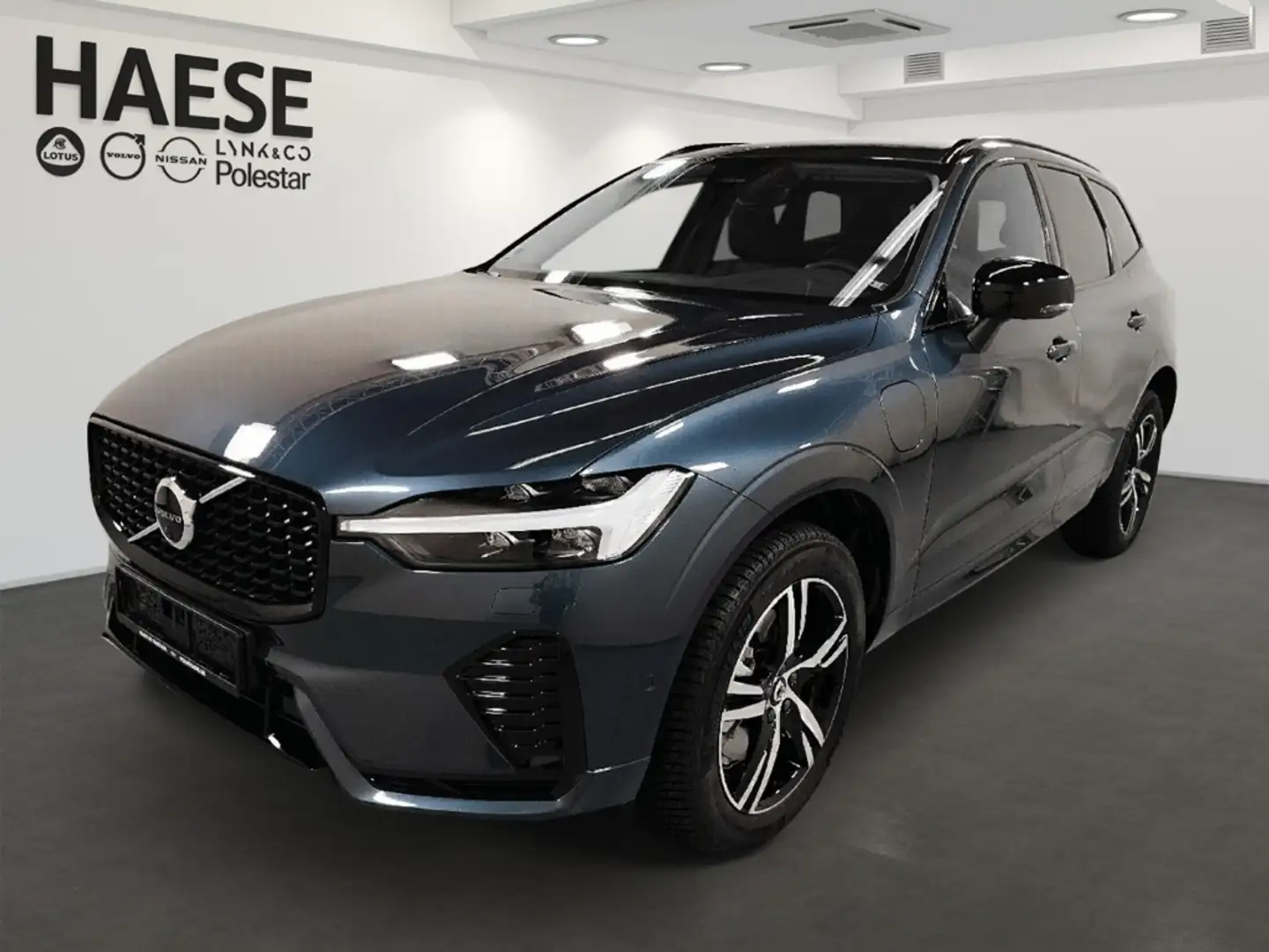 Volvo XC60 T6 Plus Dark Recharge Plug-In Hybrid AWD EU6e Pano Blau - 1