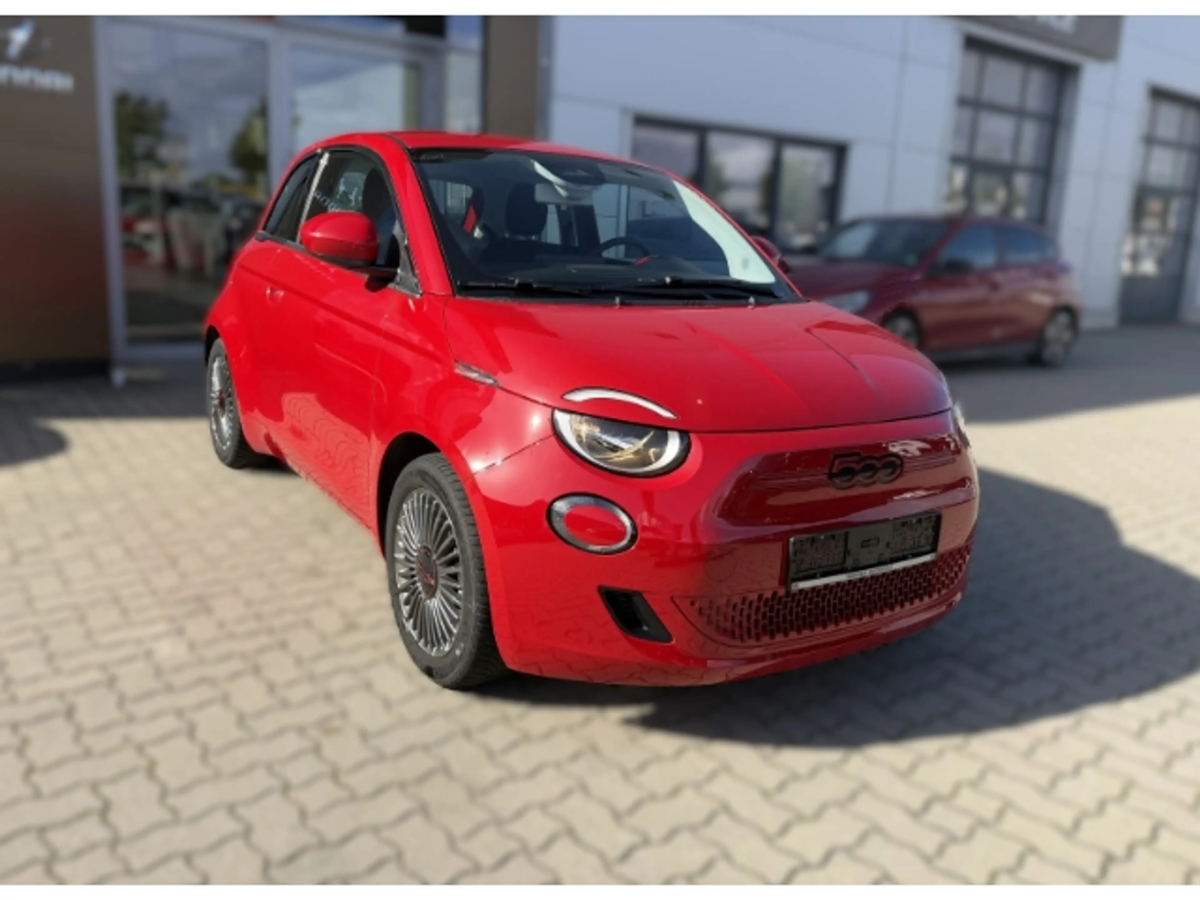 Fiat 500e Red *Apple Car Play *Tempomat — photo 3